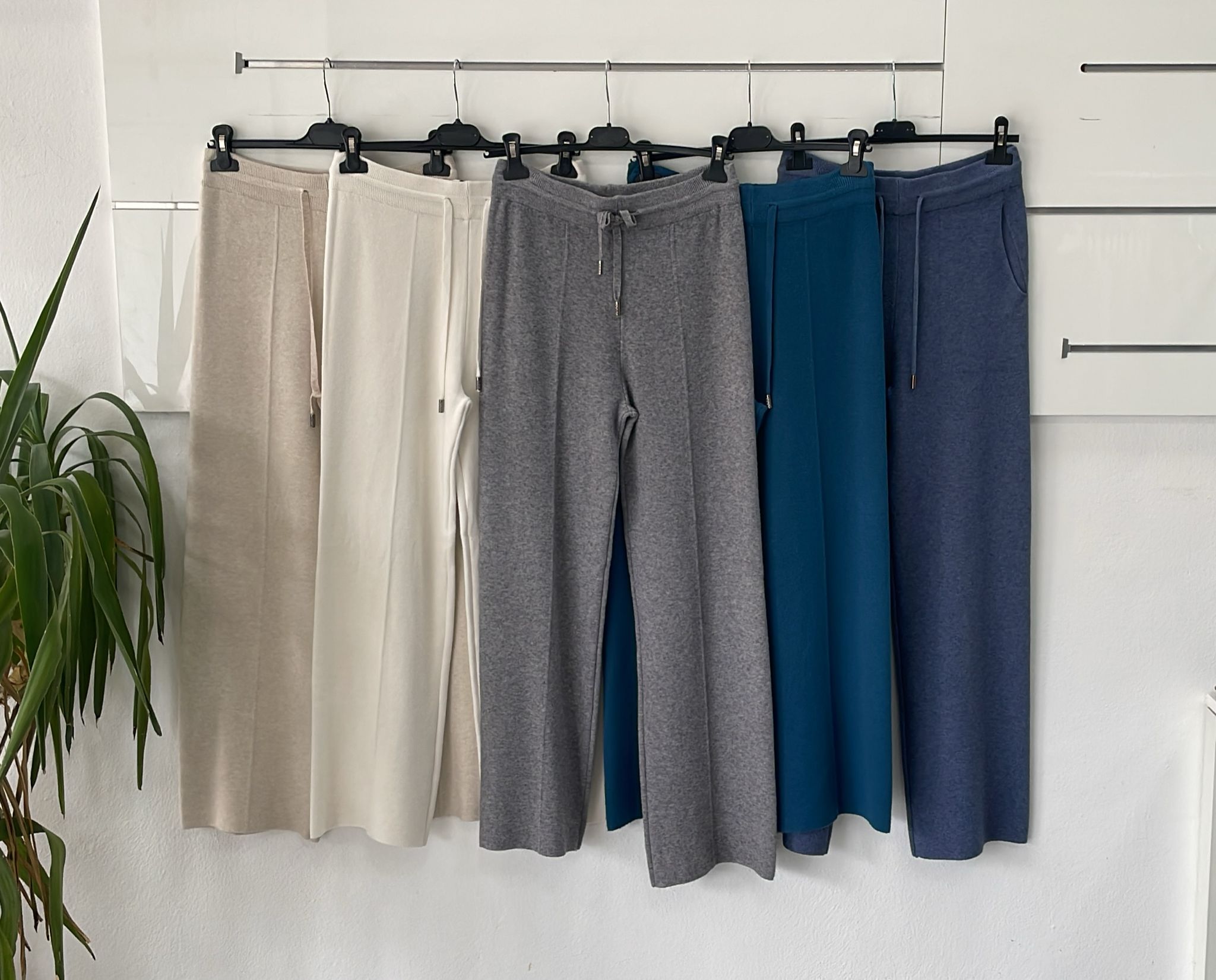 Joie Clair (J-Clair)