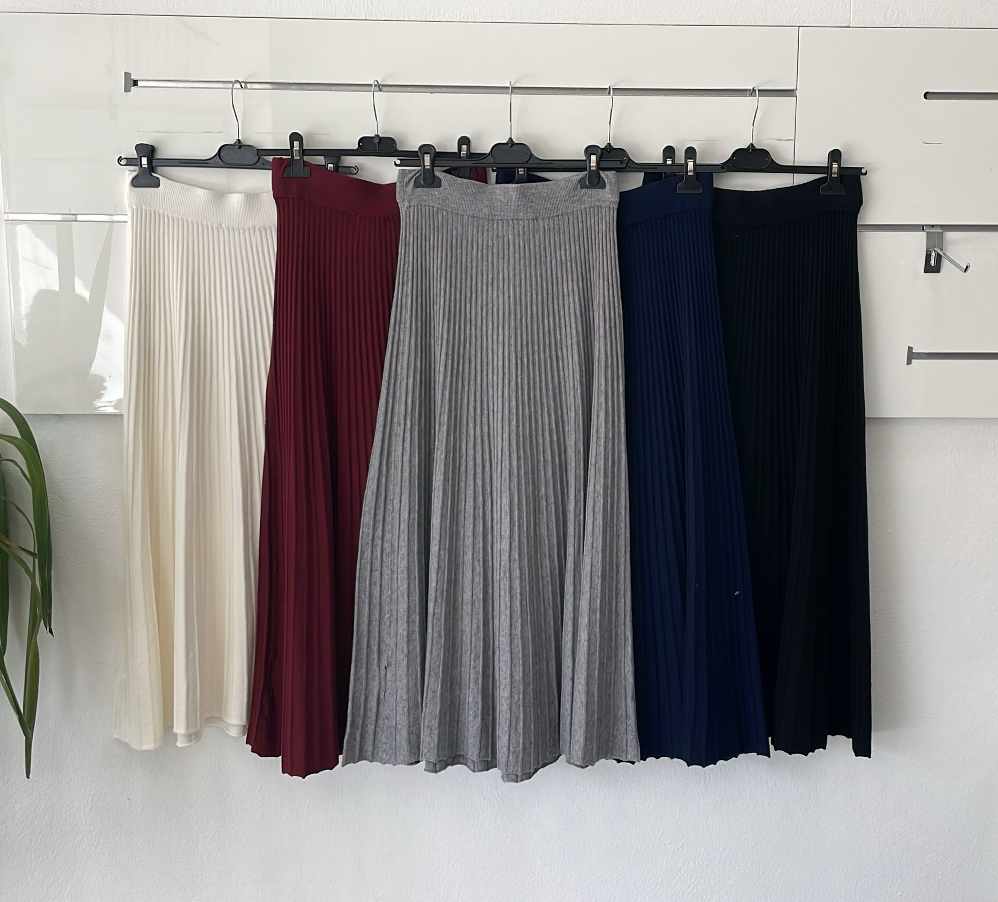 Joie Clair (J-Clair)