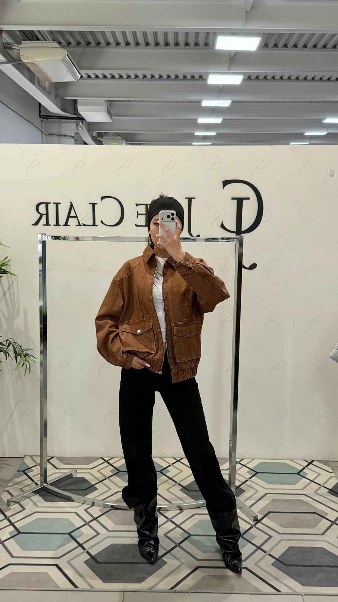 Joie Clair (J-Clair)