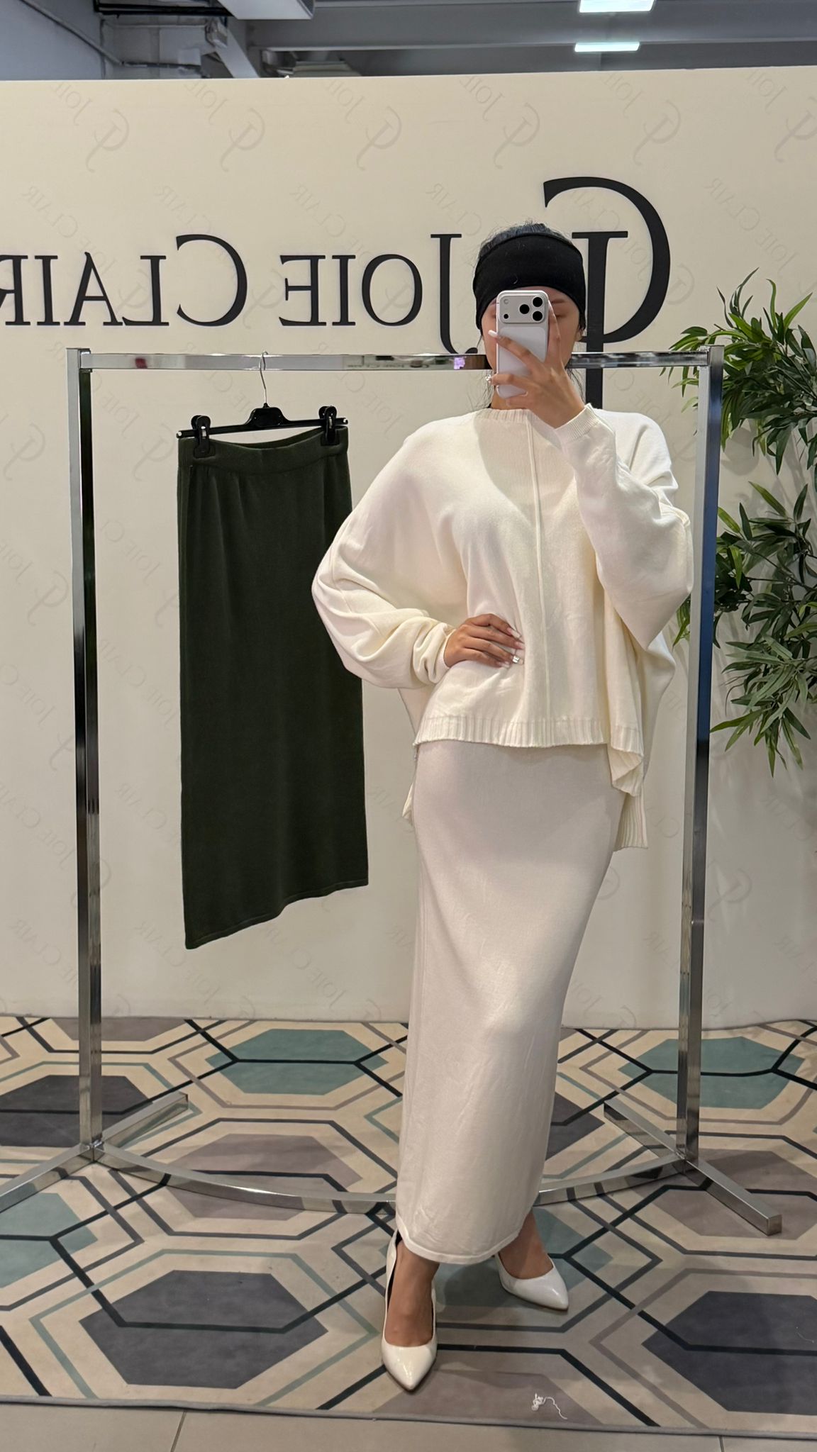 Joie Clair (J-Clair)