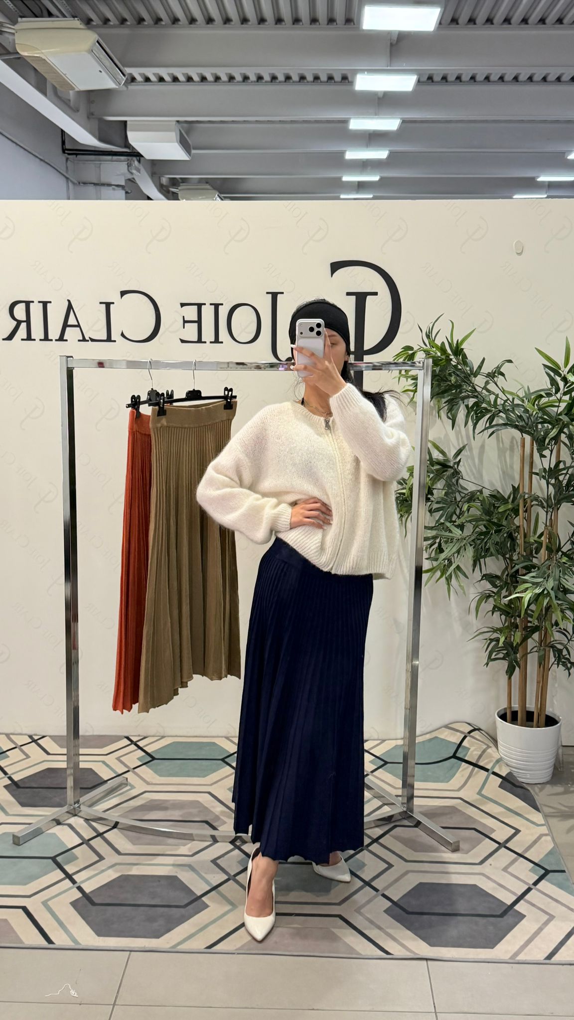 Joie Clair (J-Clair)