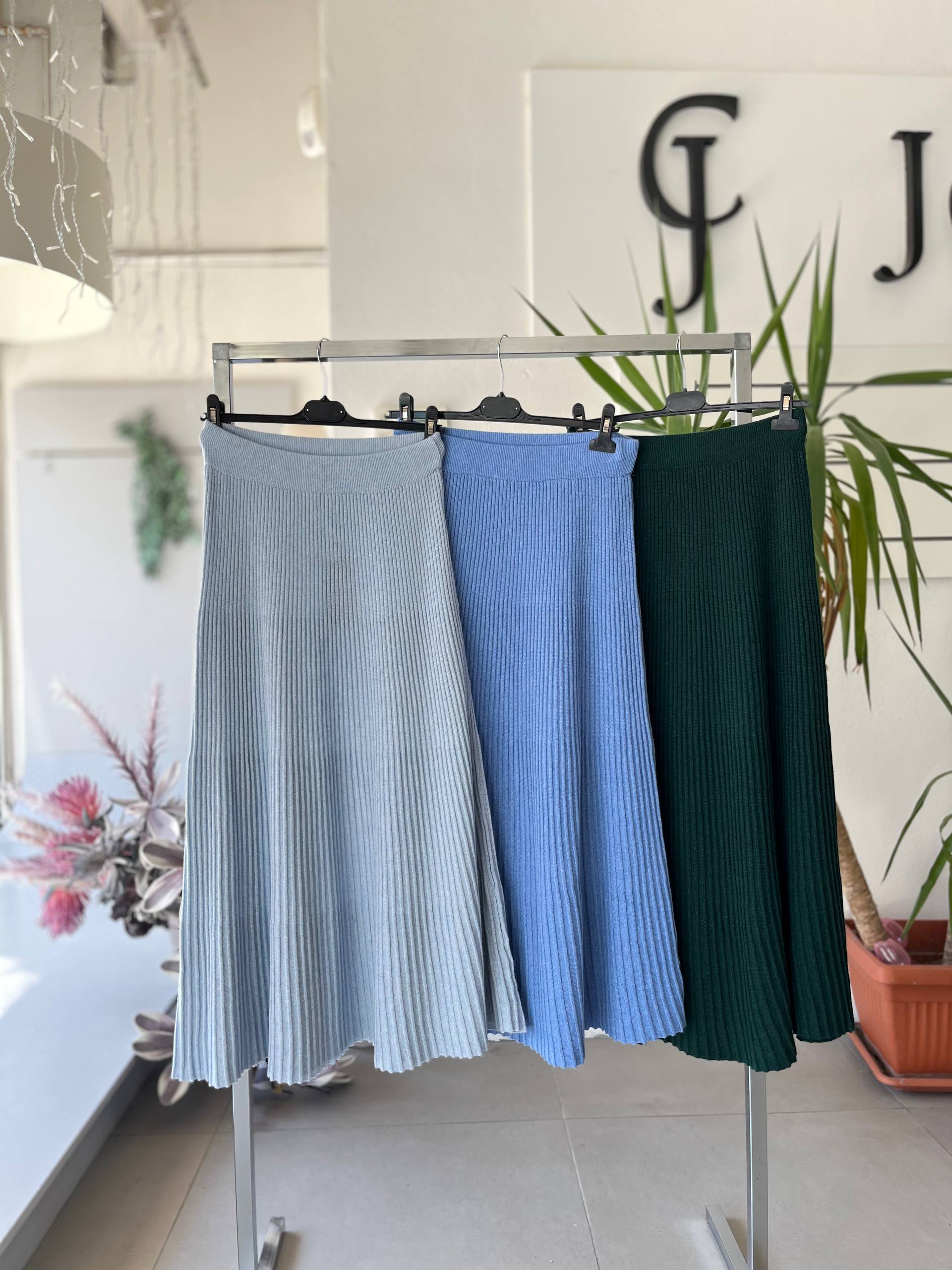 Joie Clair (J-Clair)