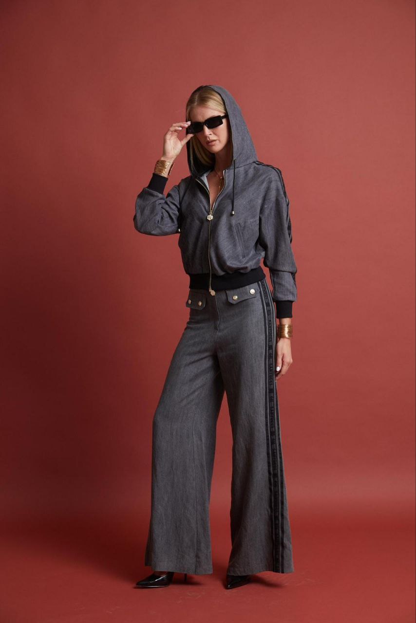 Фото Gil Santucci