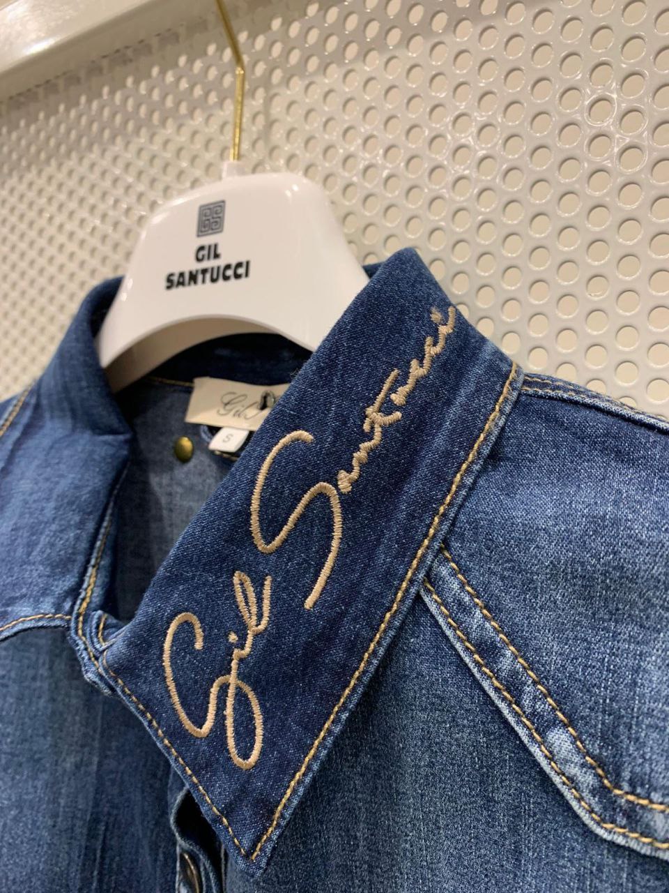 Фото Gil Santucci