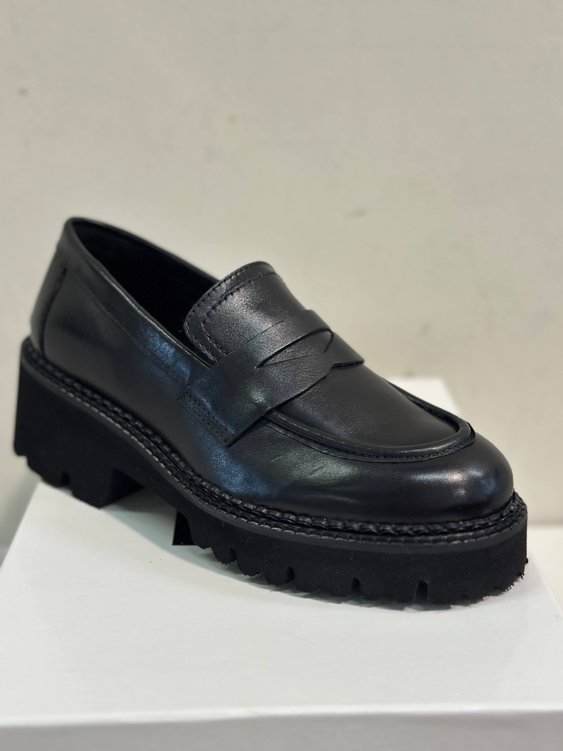 Фото Nila Nila - Обувь