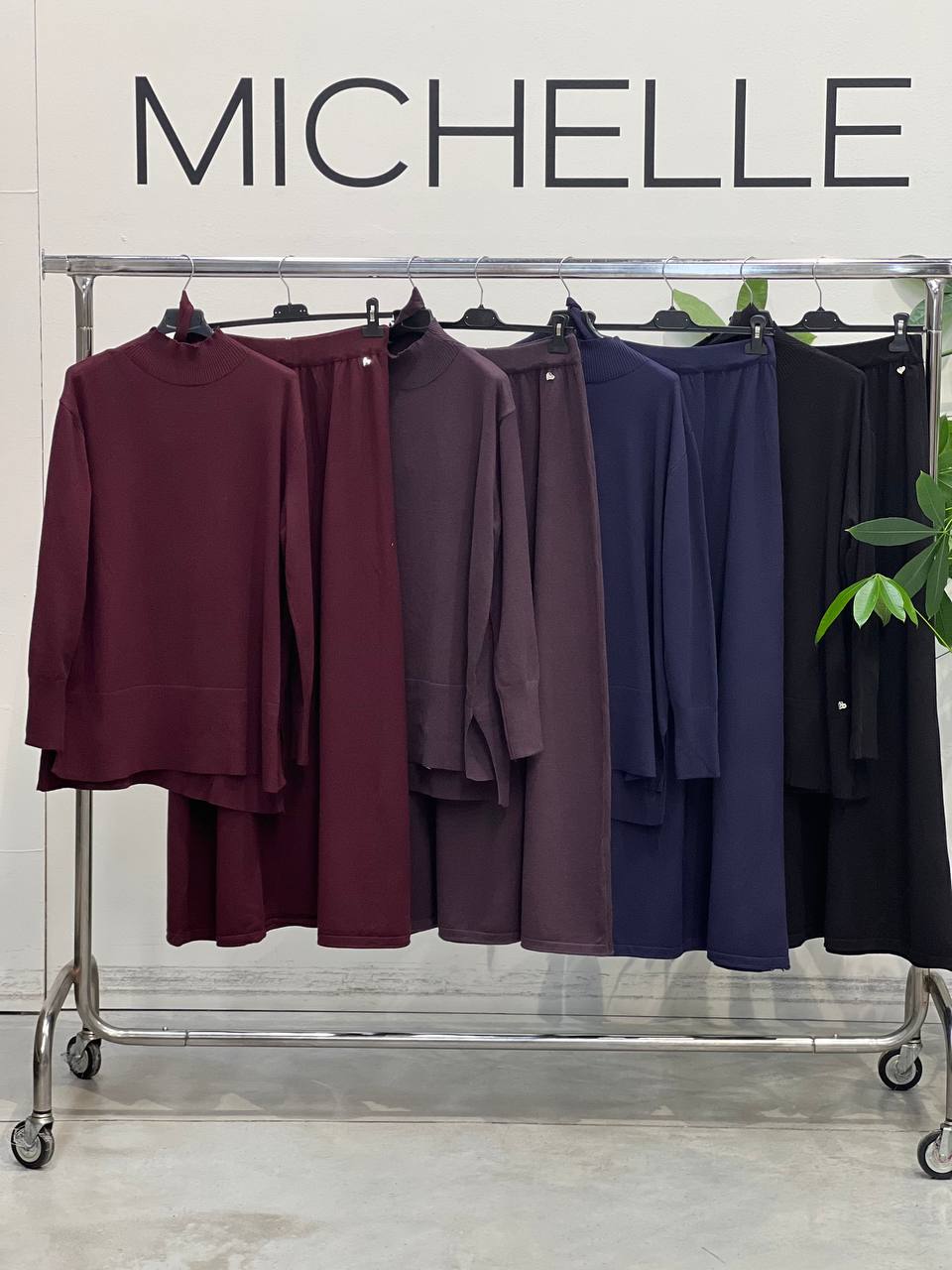 Amelie Follies (Michelle)