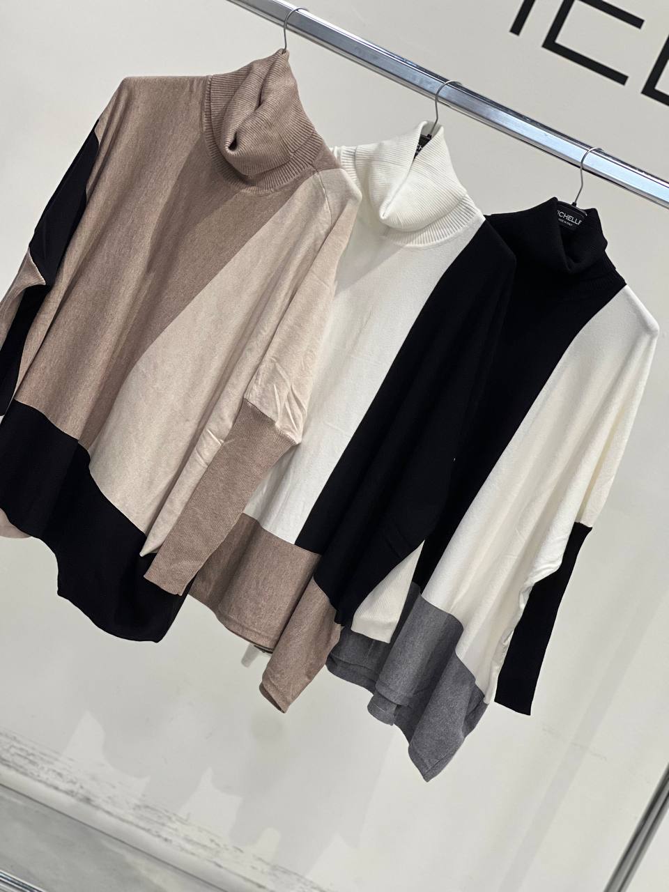 Amelie Follies (Michelle)