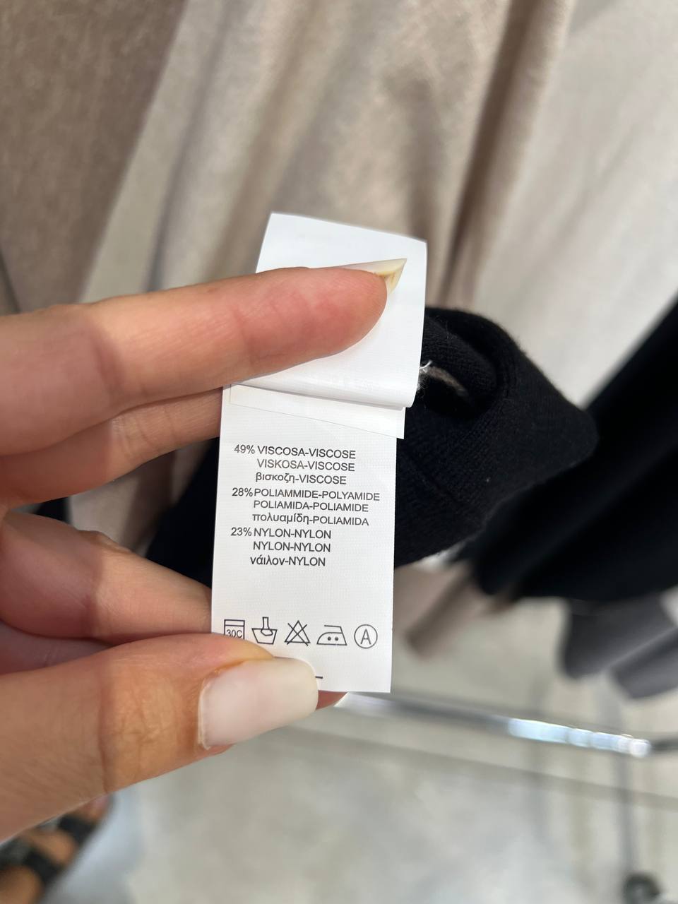 Amelie Follies (Michelle)