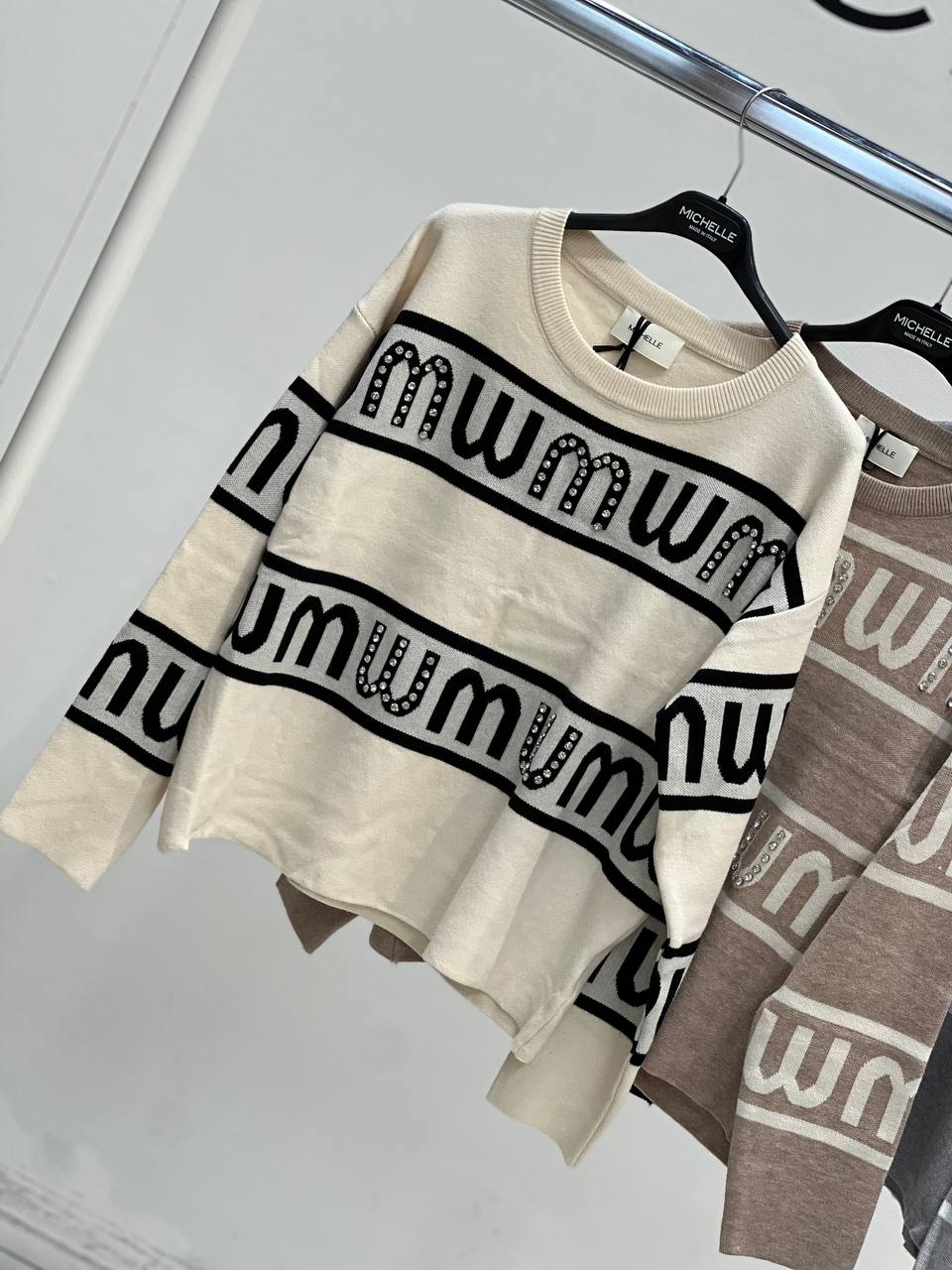 Amelie Follies (Michelle)