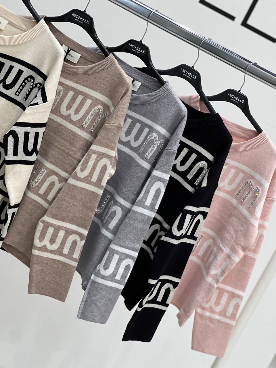 Amelie Follies (Michelle)