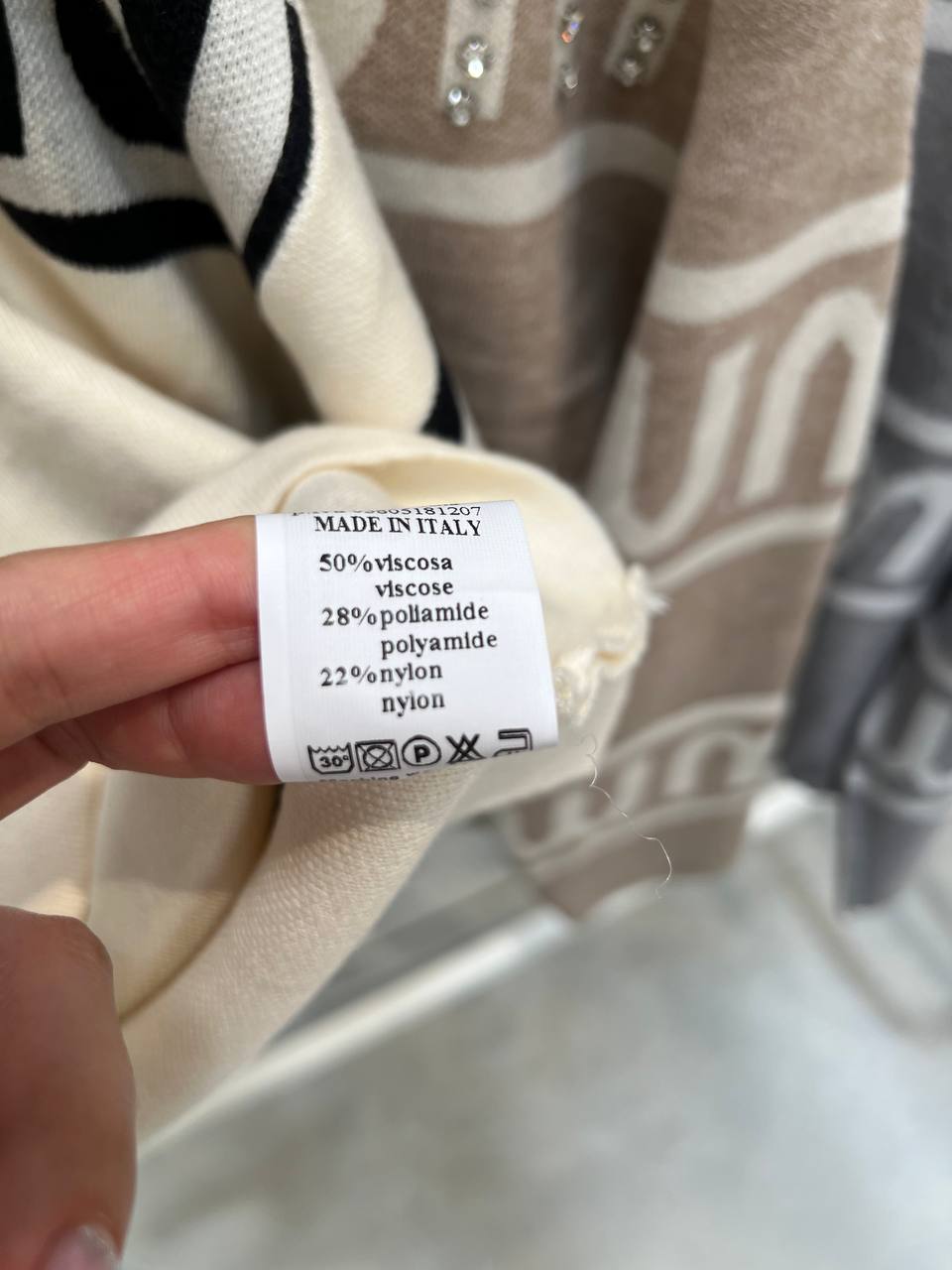 Amelie Follies (Michelle)