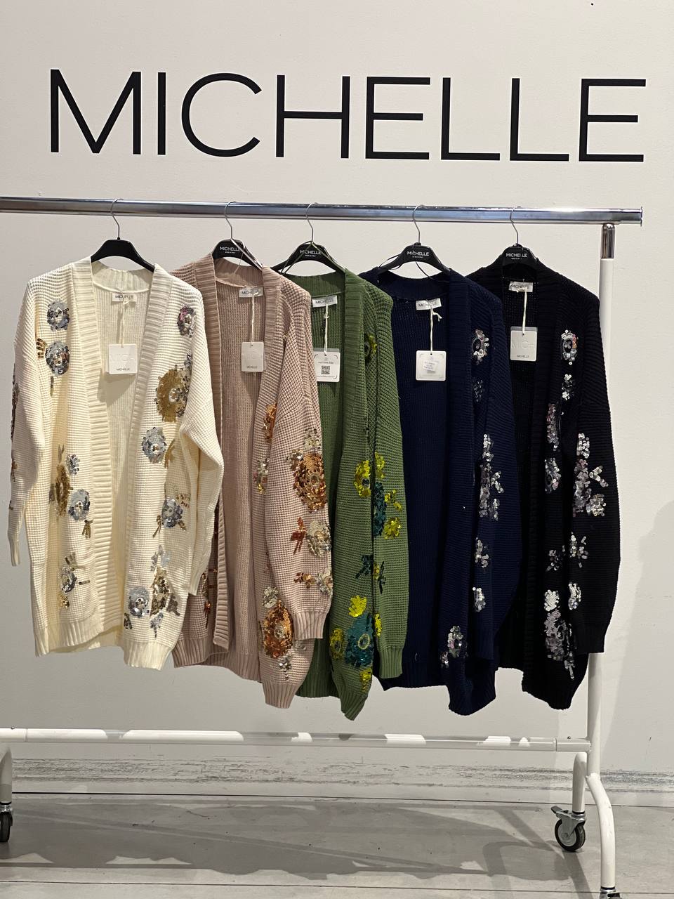 Amelie Follies (Michelle)