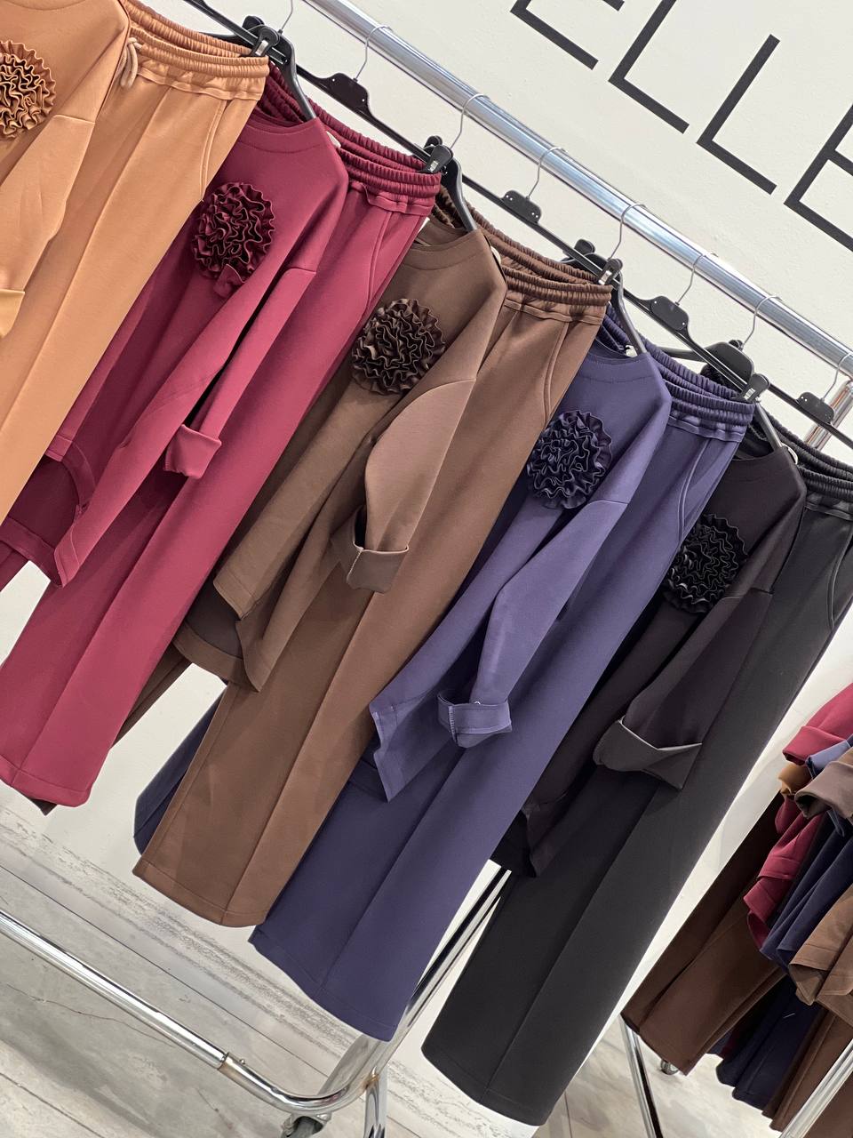 Amelie Follies (Michelle)