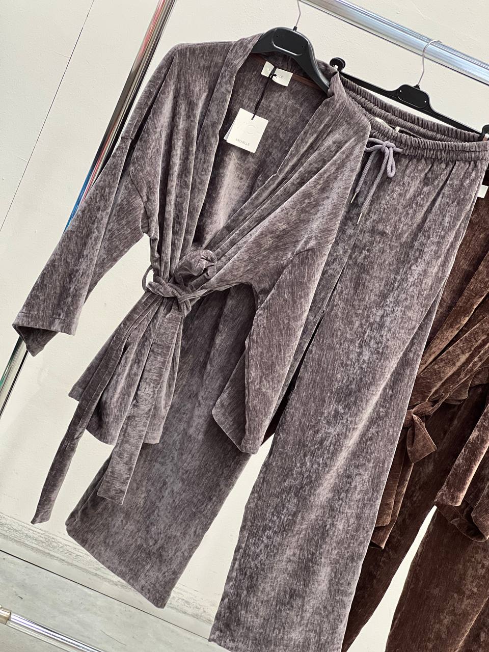 Amelie Follies (Michelle)