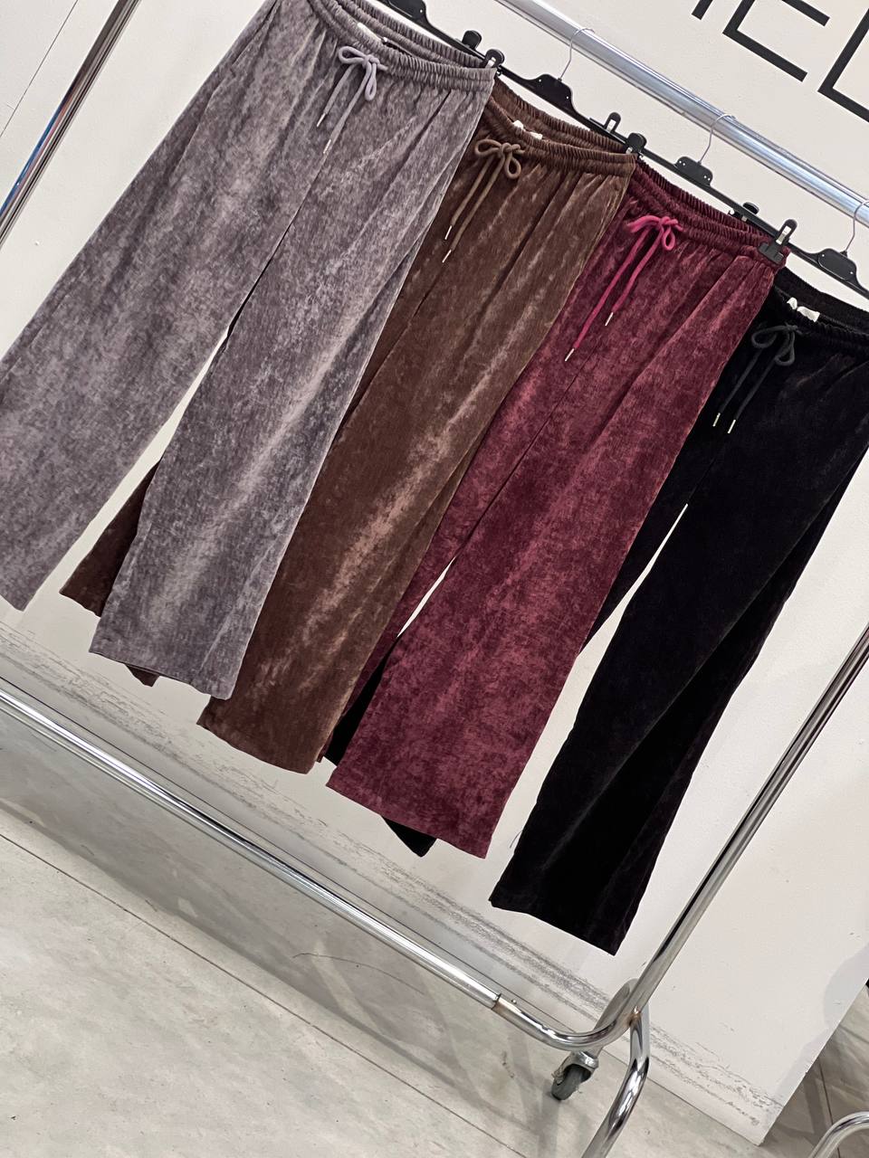 Amelie Follies (Michelle)