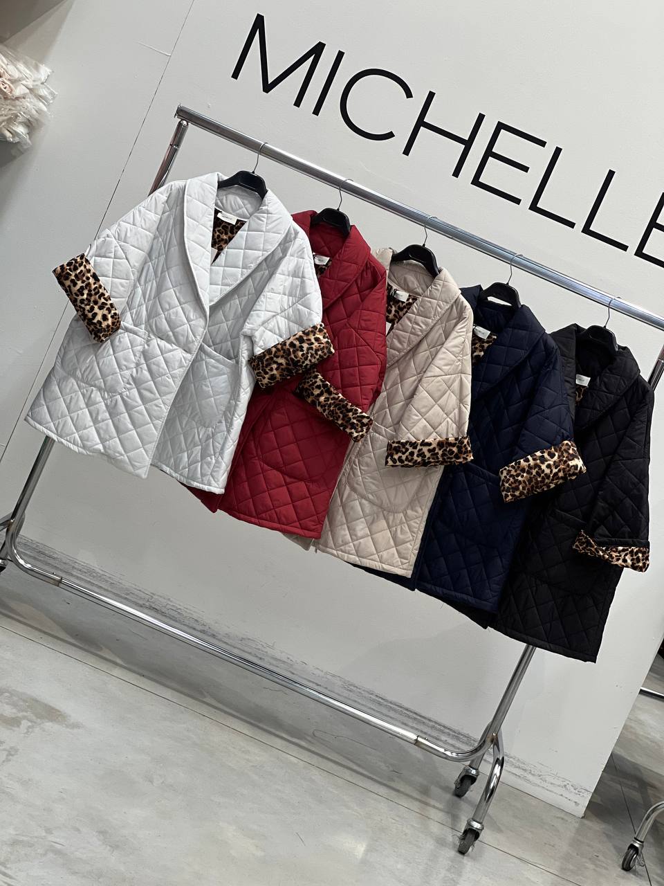 Amelie Follies (Michelle)