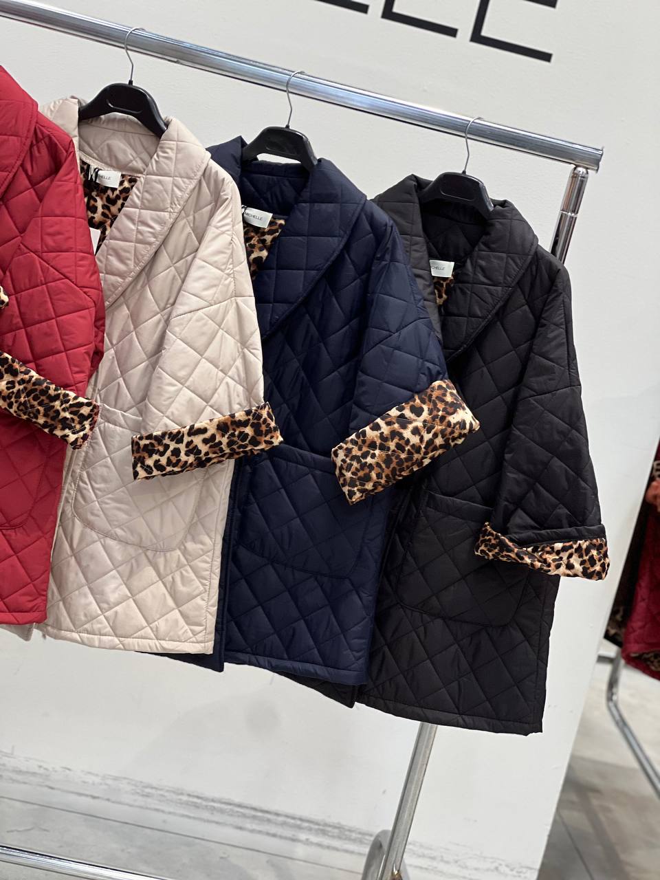 Amelie Follies (Michelle)