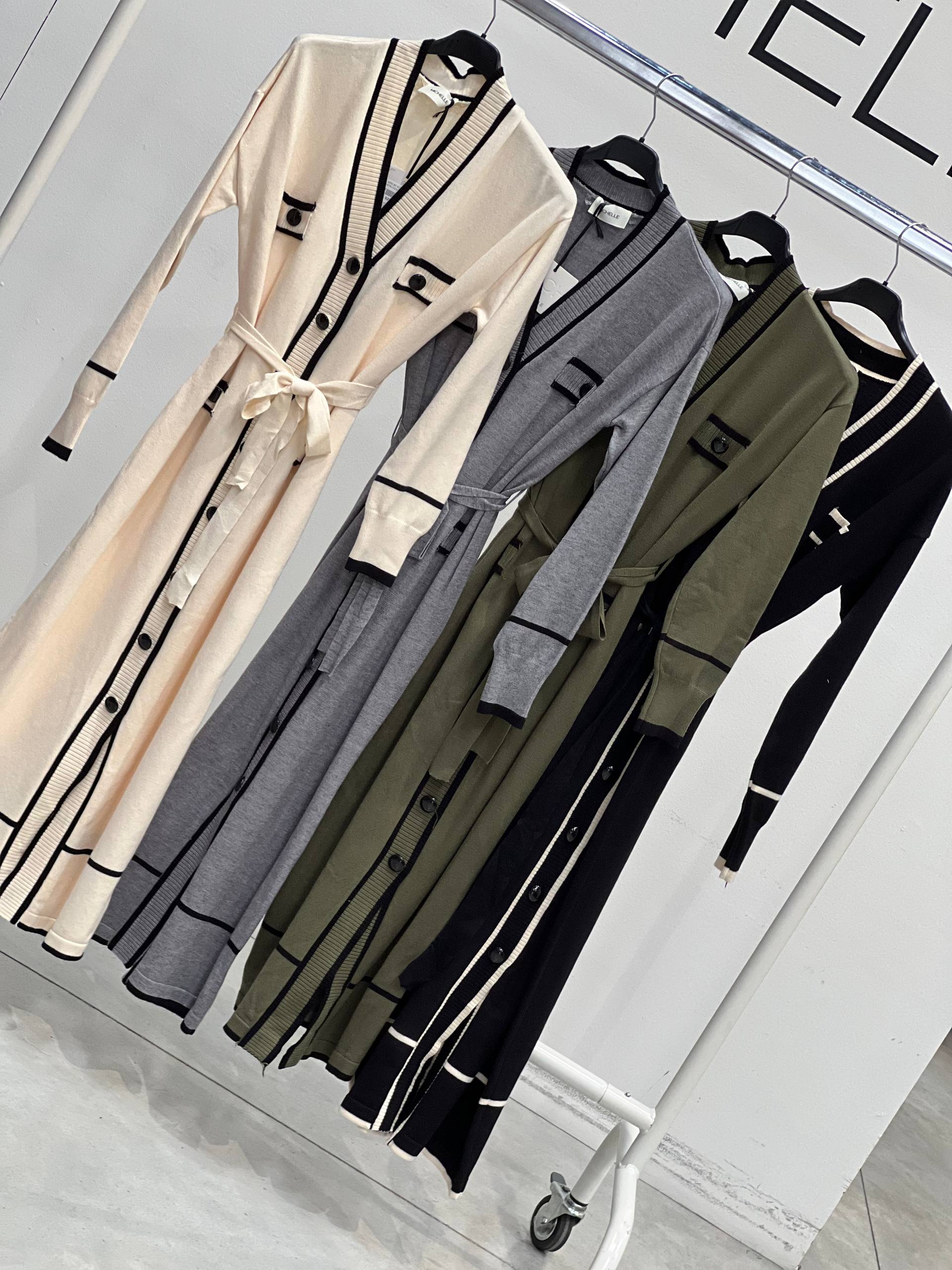 Amelie Follies (Michelle)