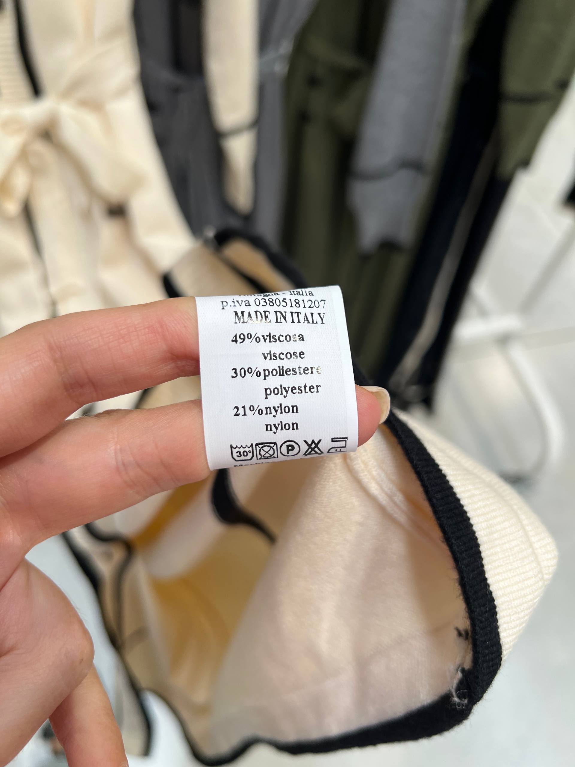 Amelie Follies (Michelle)