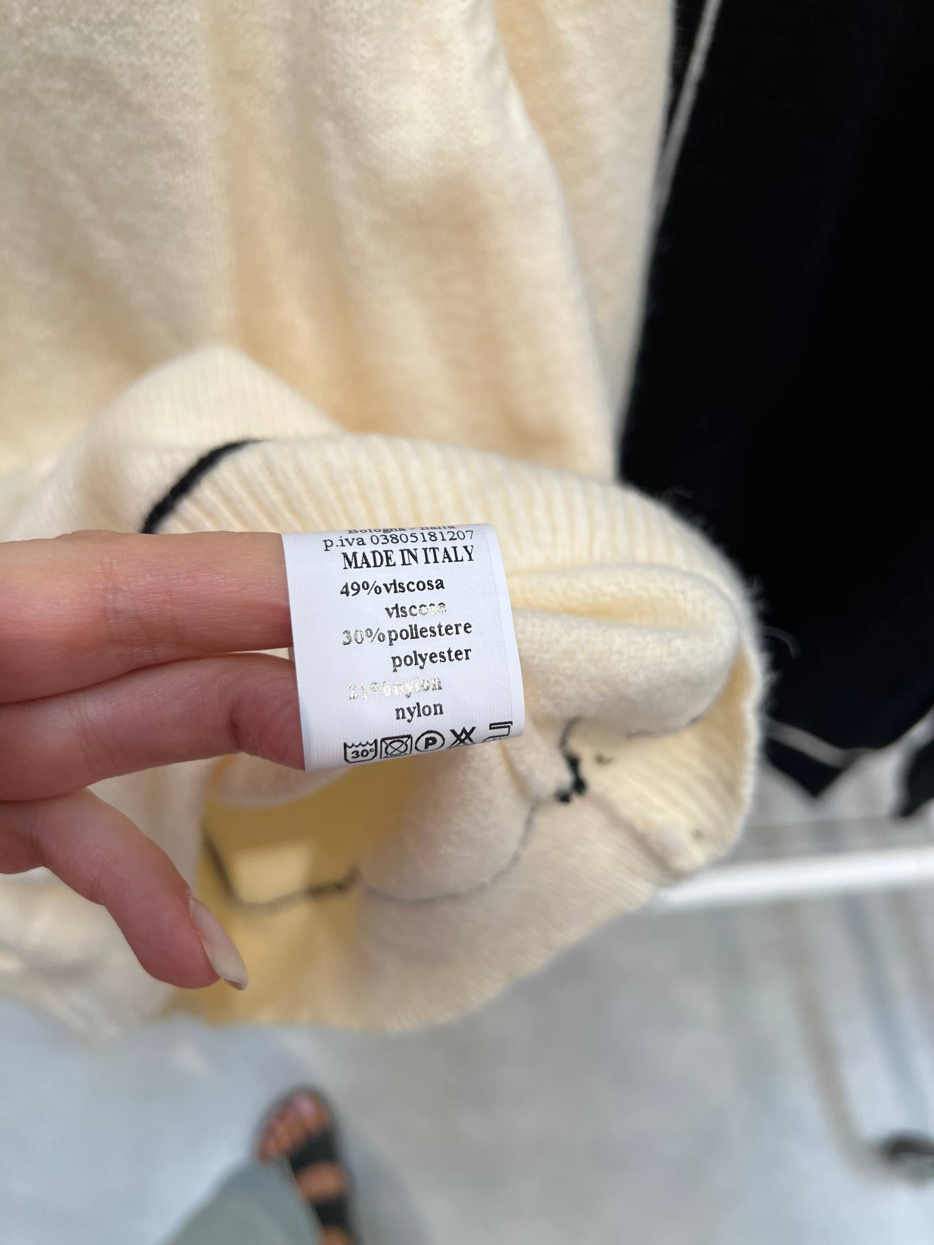 Amelie Follies (Michelle)