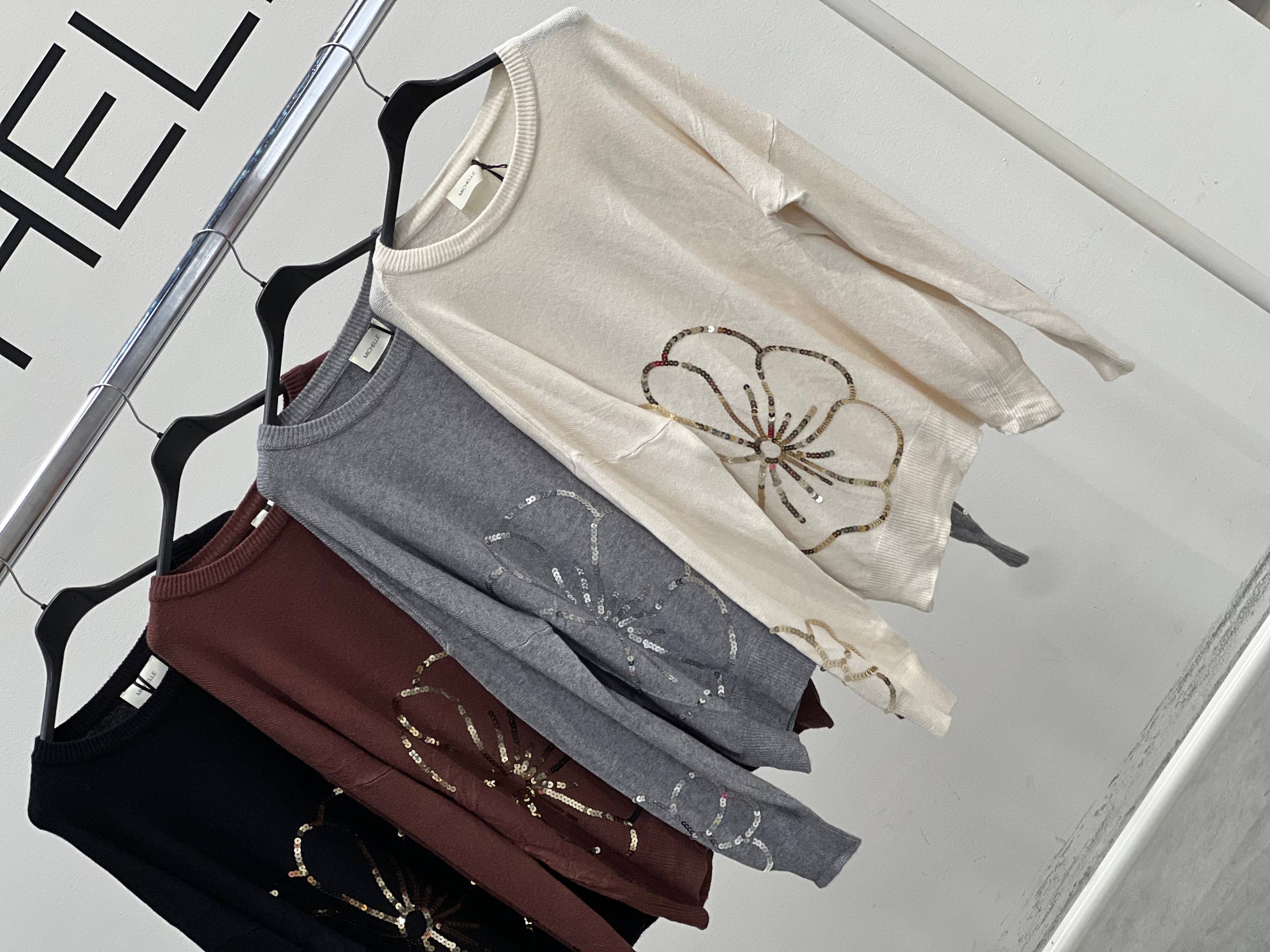 Amelie Follies (Michelle)