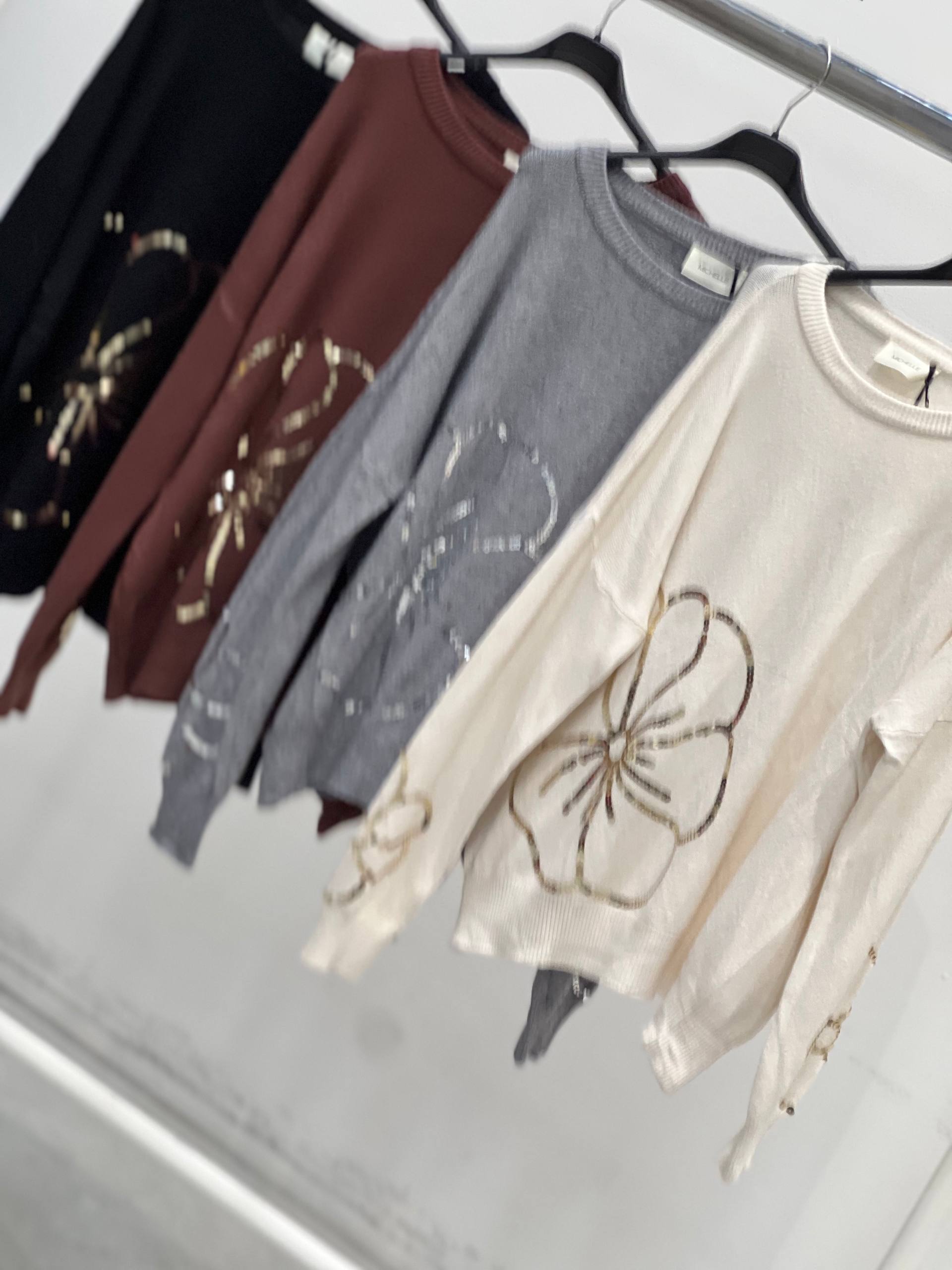 Amelie Follies (Michelle)