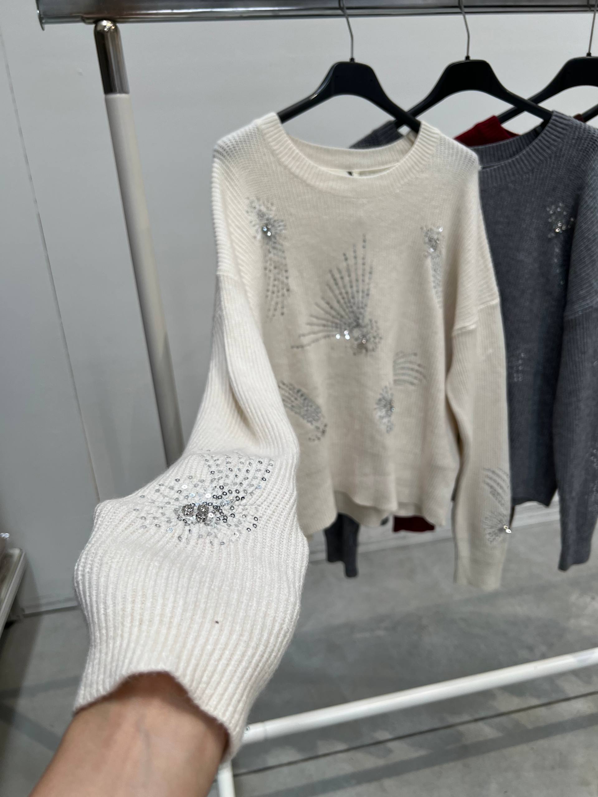 Amelie Follies (Michelle)