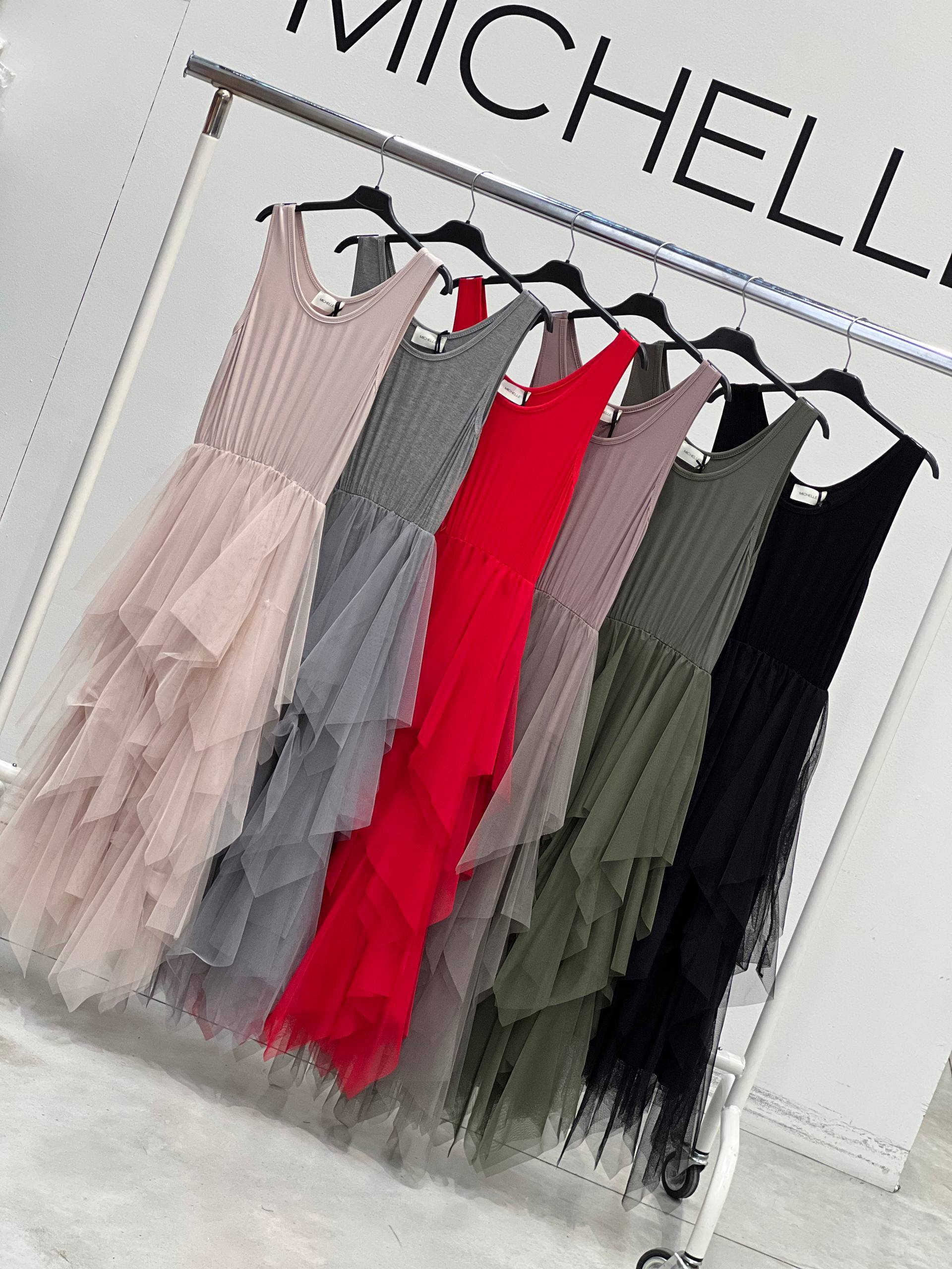 Amelie Follies (Michelle)