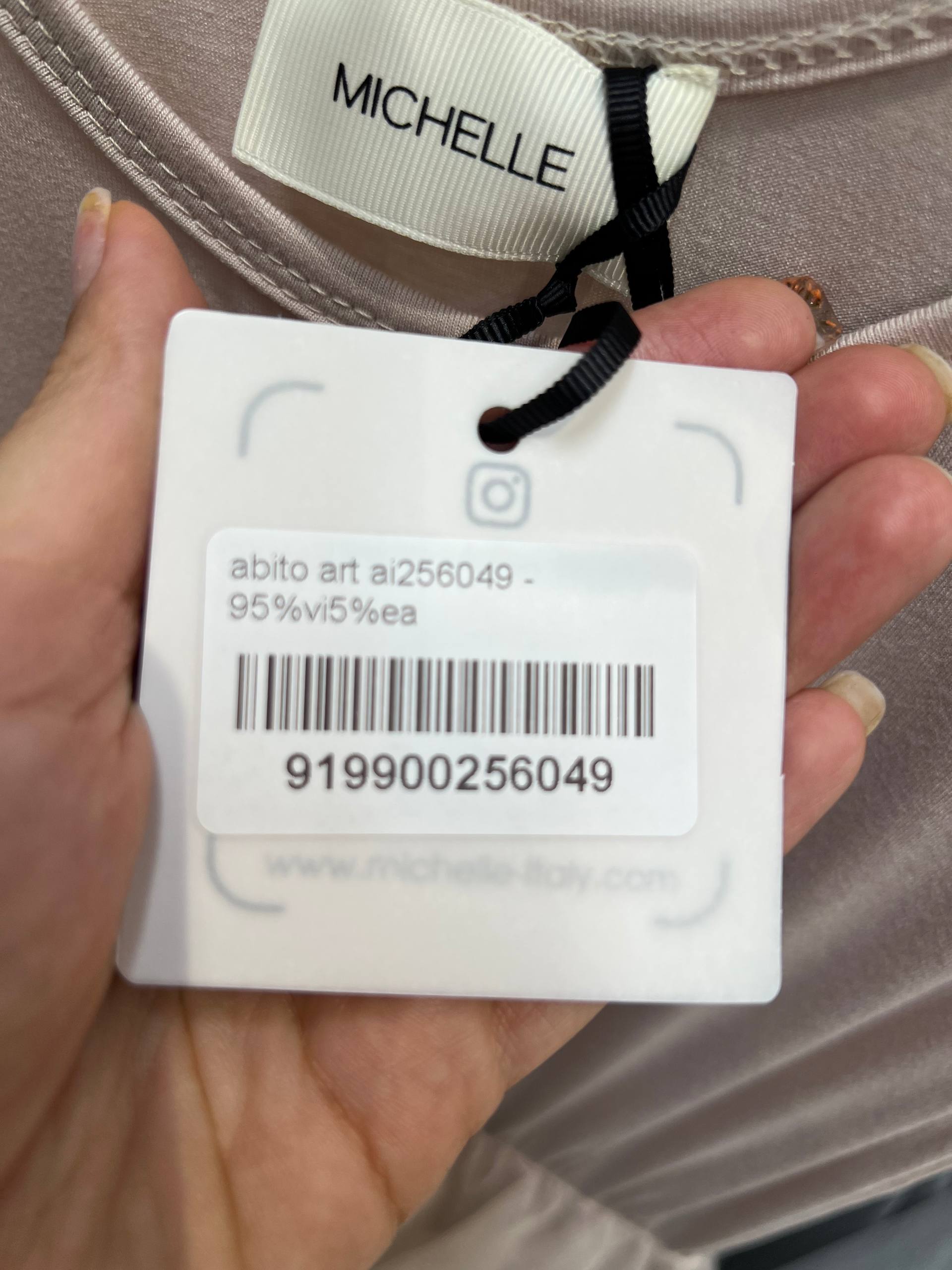 Amelie Follies (Michelle)