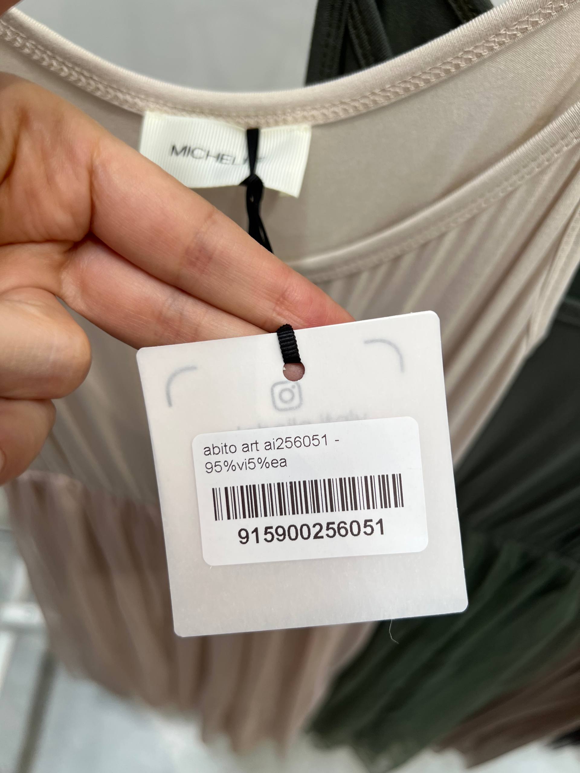 Amelie Follies (Michelle)