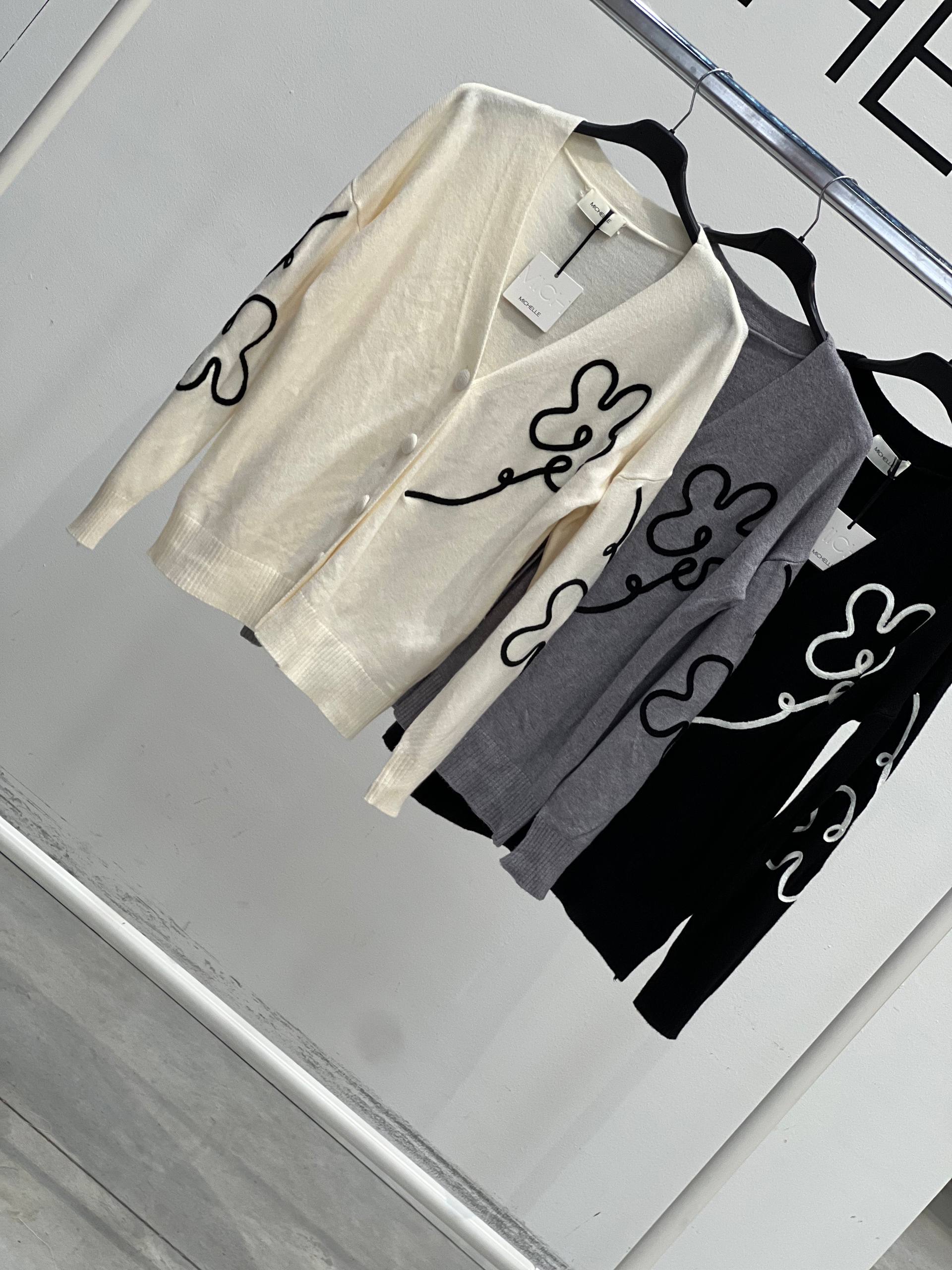 Amelie Follies (Michelle)