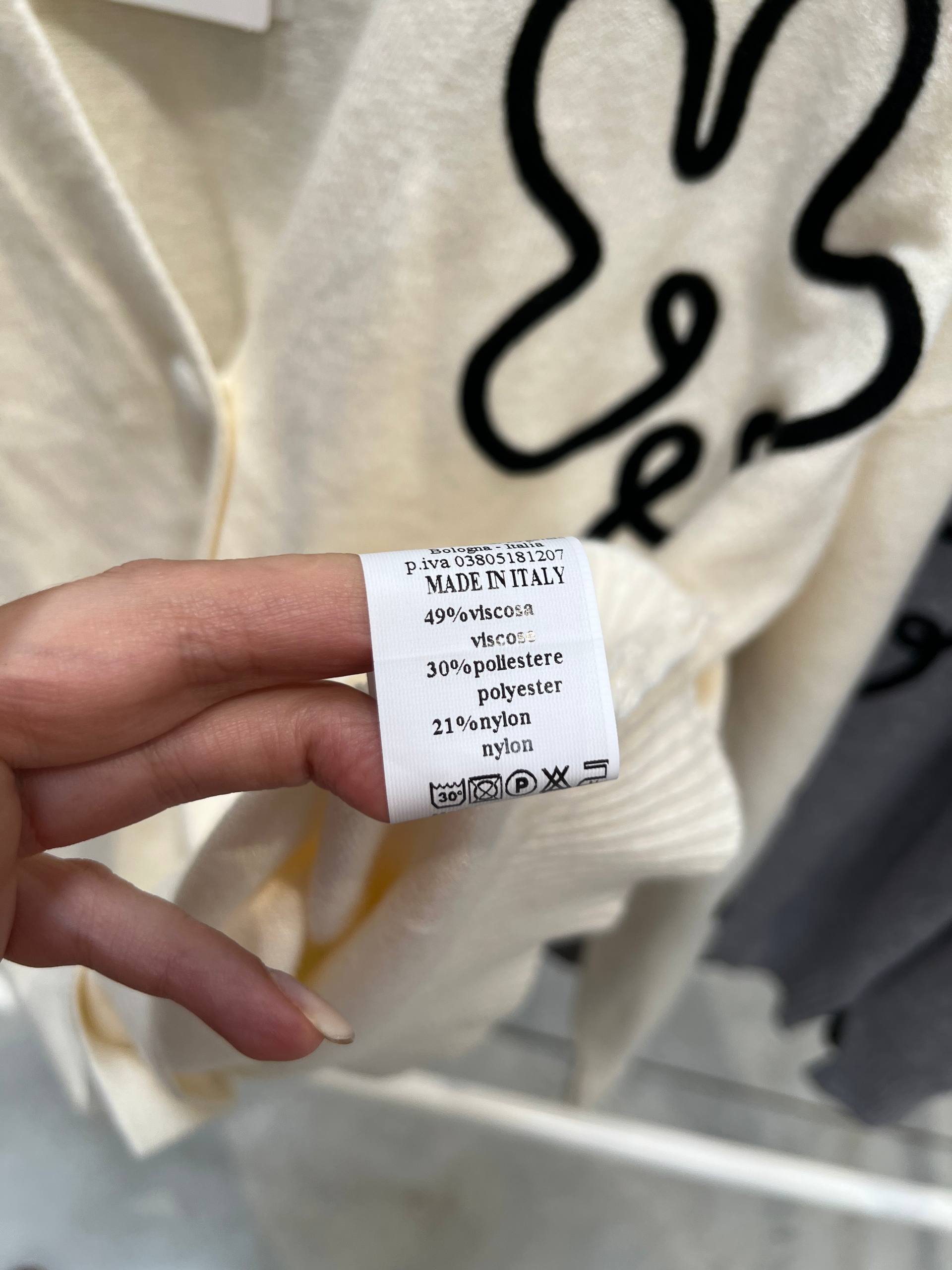 Amelie Follies (Michelle)