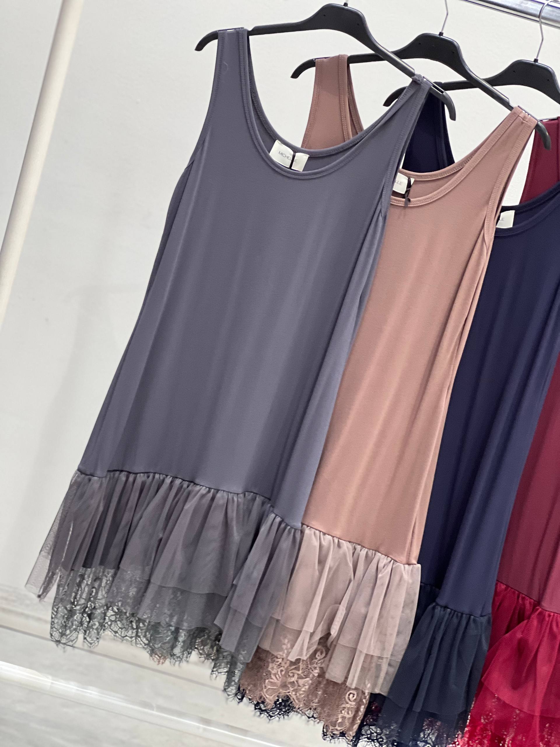 Amelie Follies (Michelle)