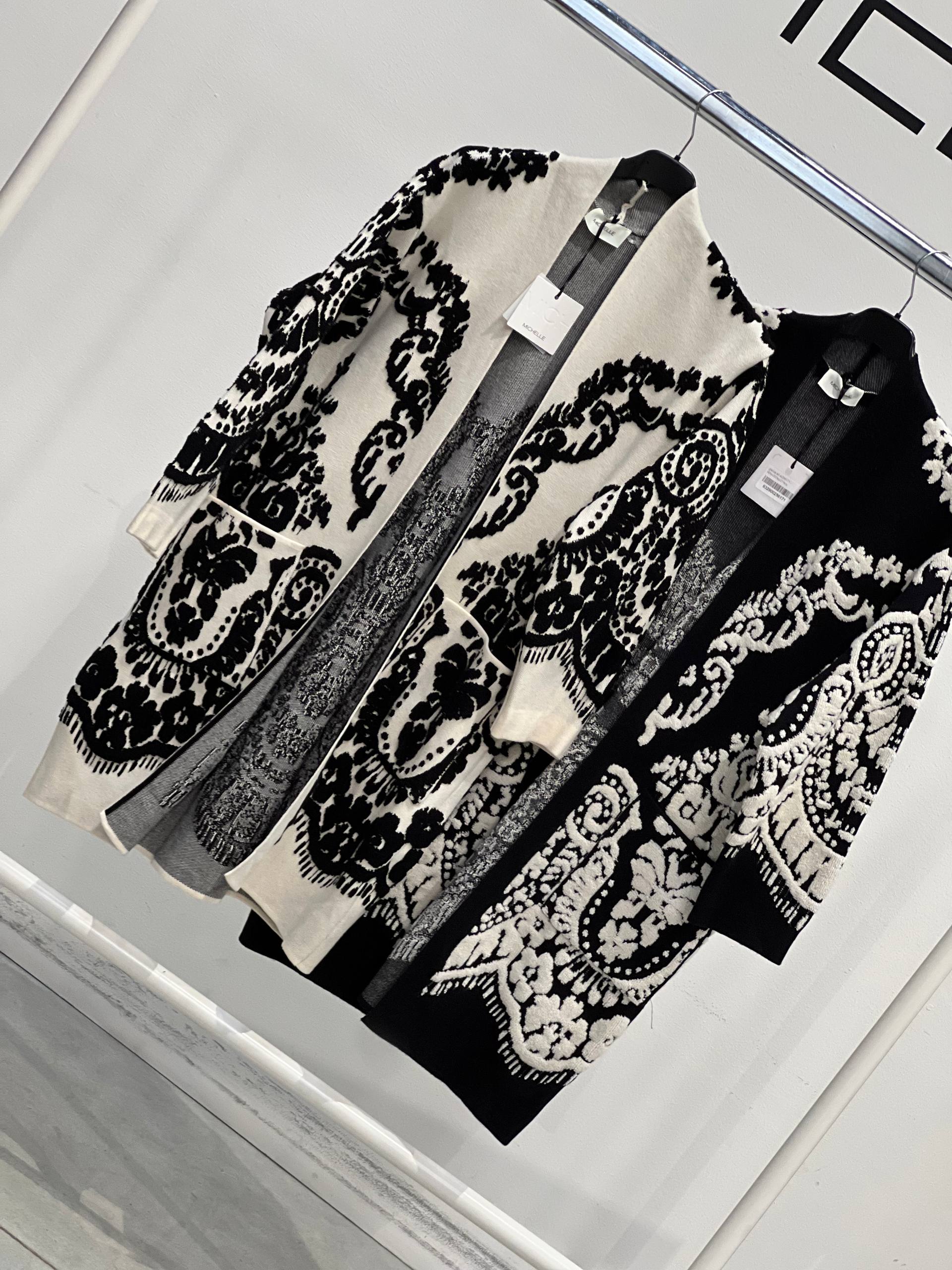 Amelie Follies (Michelle)