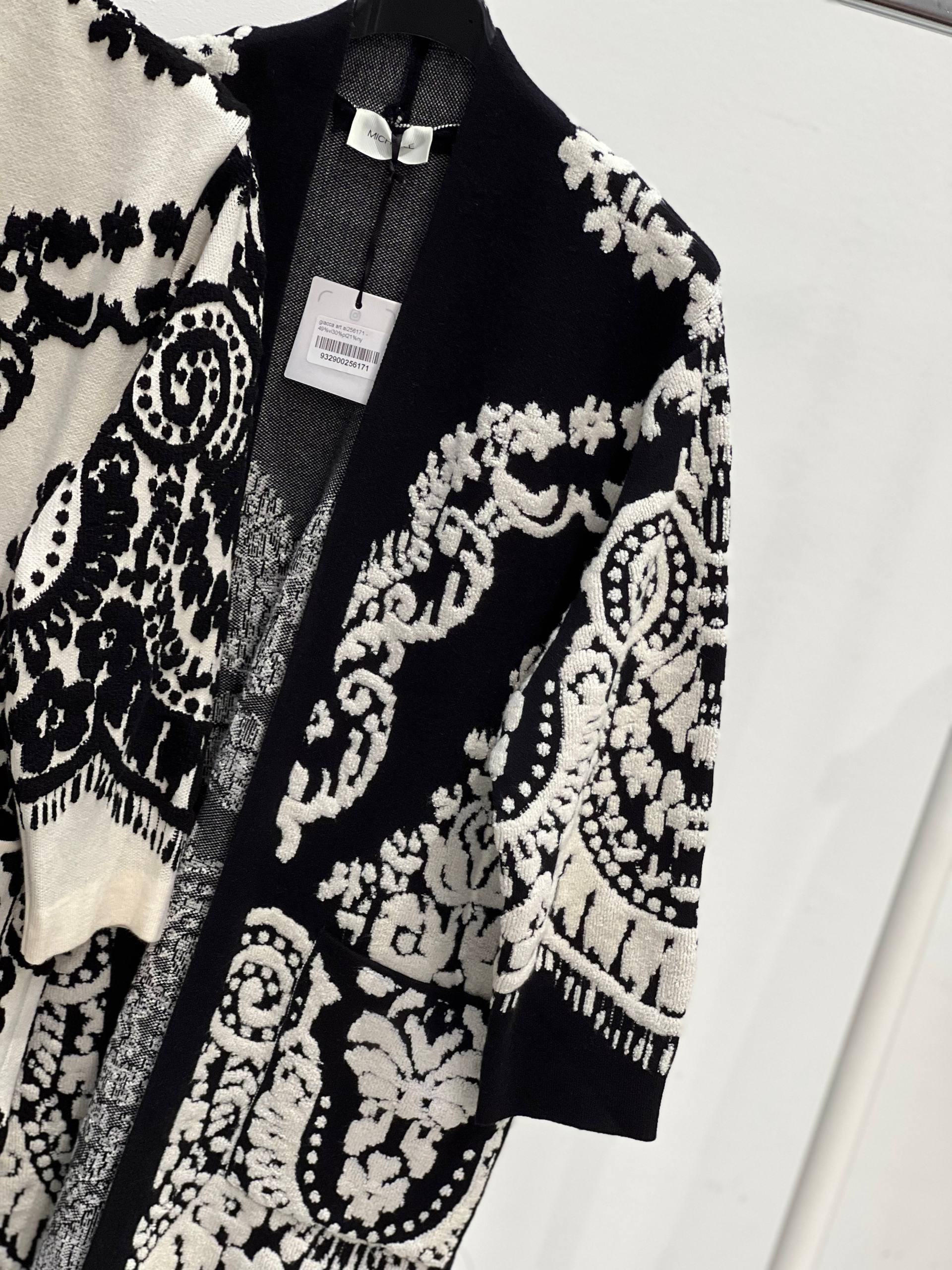 Amelie Follies (Michelle)