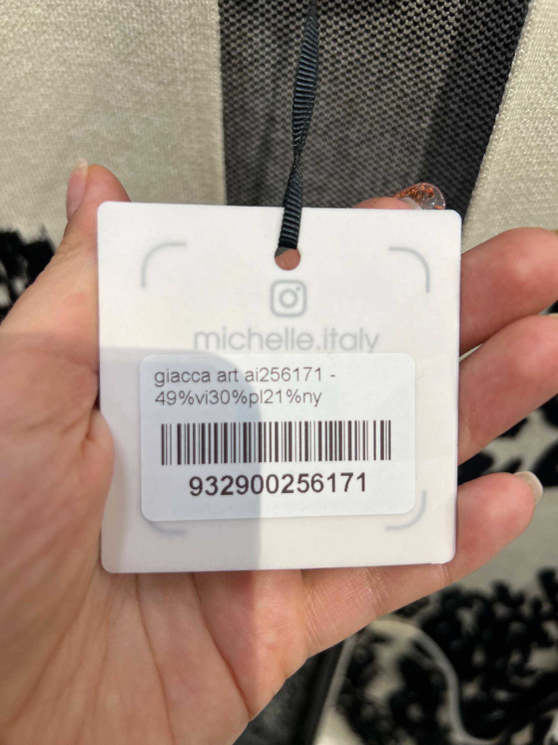 Amelie Follies (Michelle)