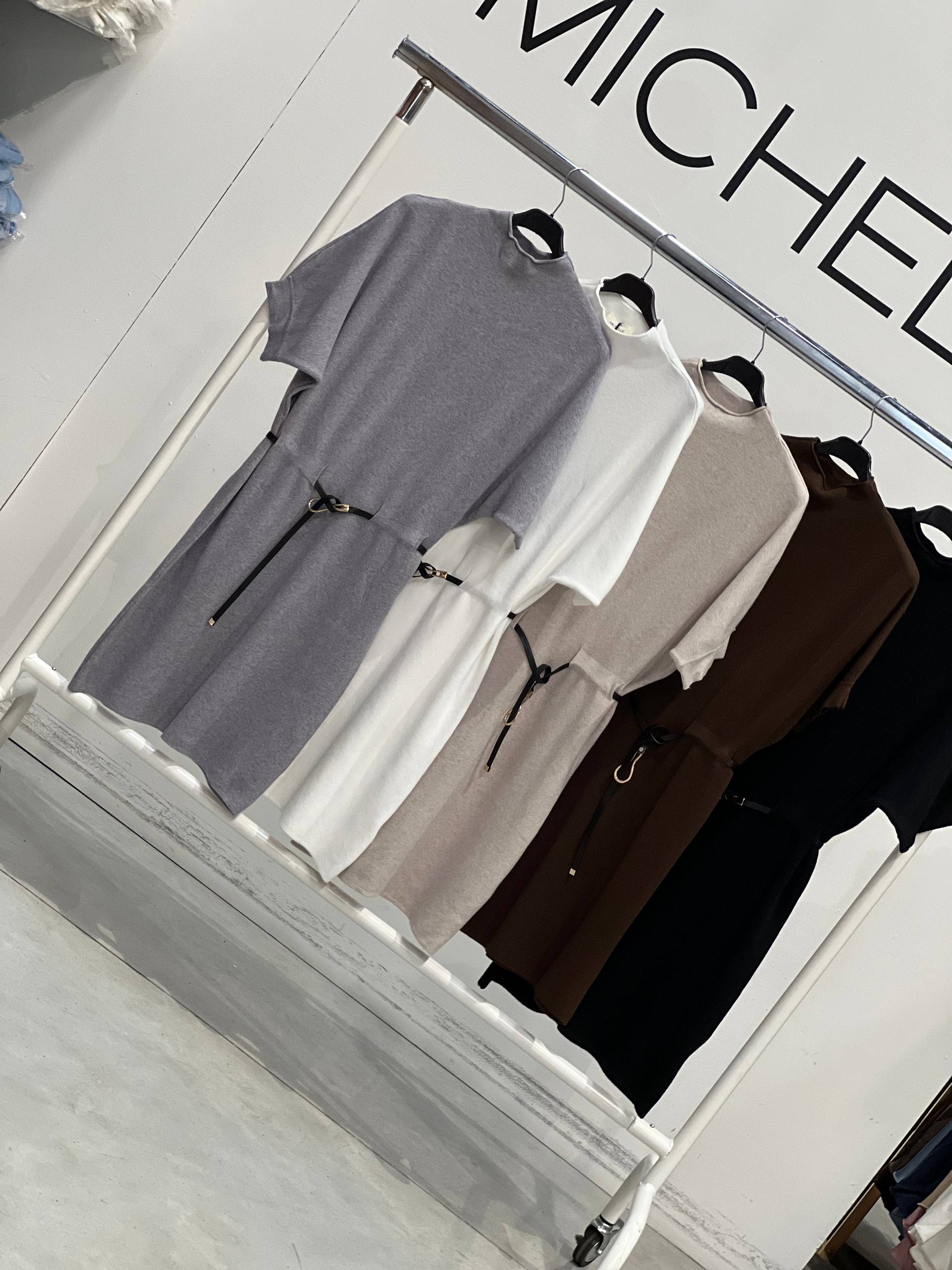 Amelie Follies (Michelle)