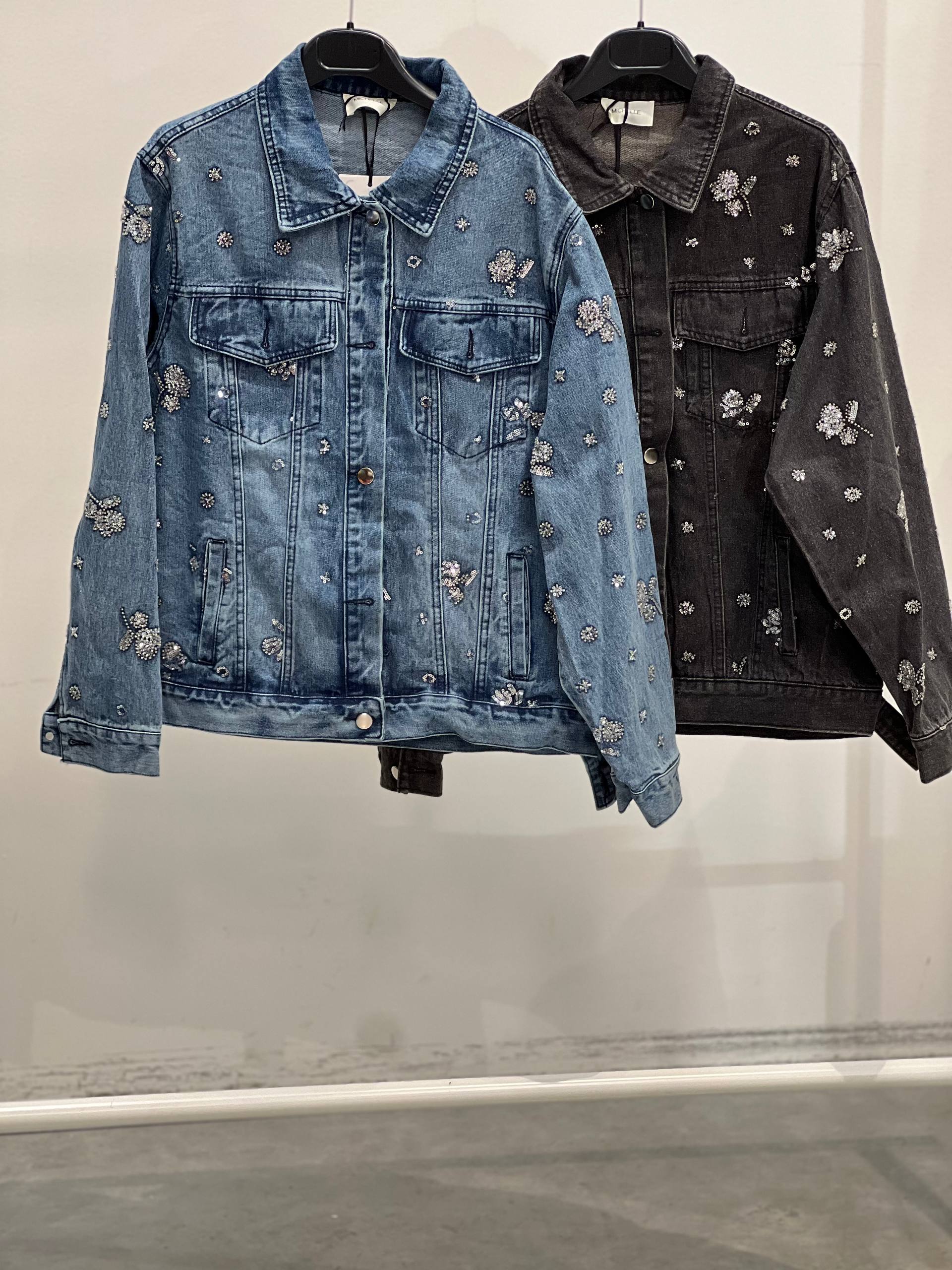 Amelie Follies (Michelle)