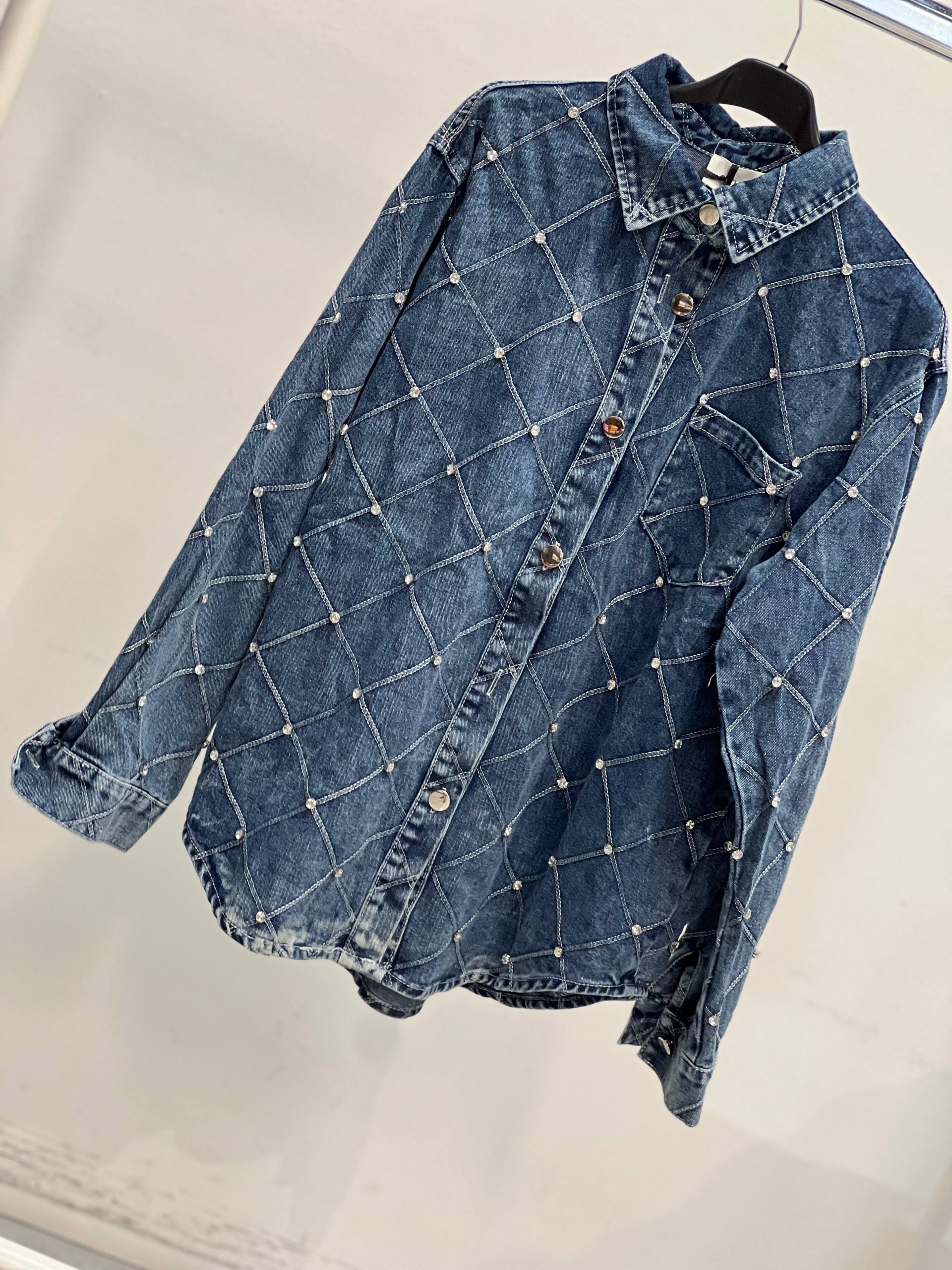 Amelie Follies (Michelle)