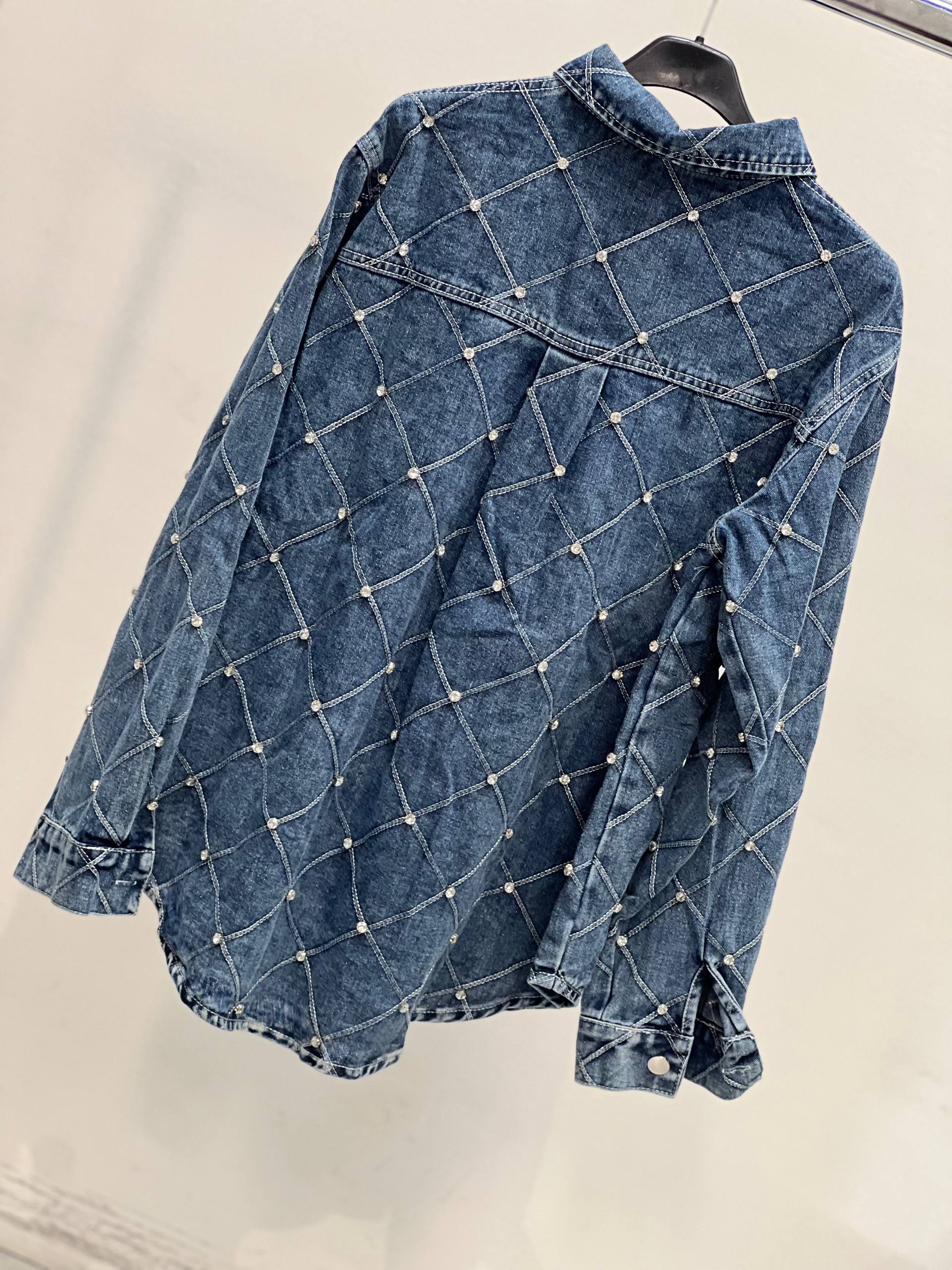 Amelie Follies (Michelle)