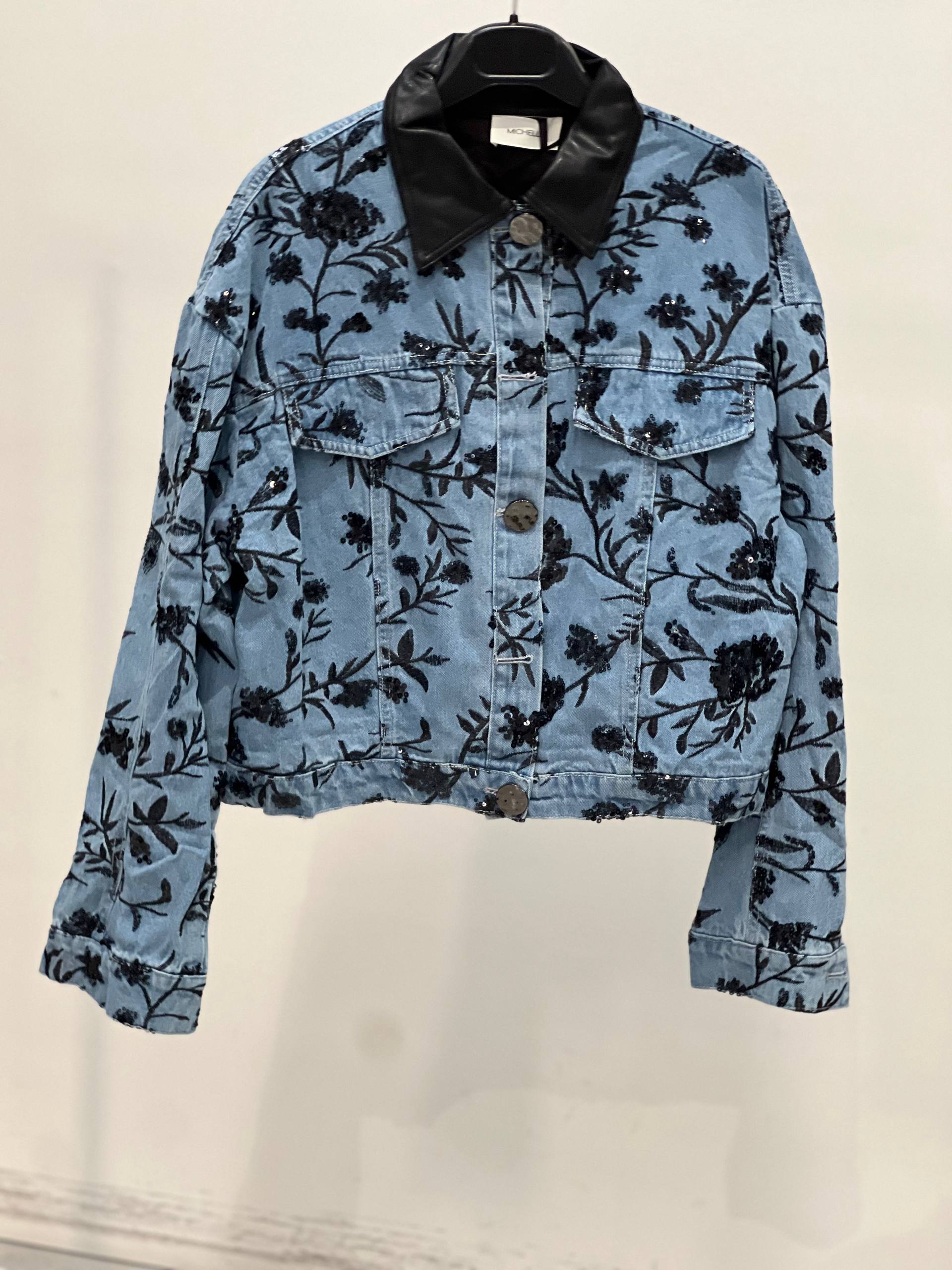 Amelie Follies (Michelle)