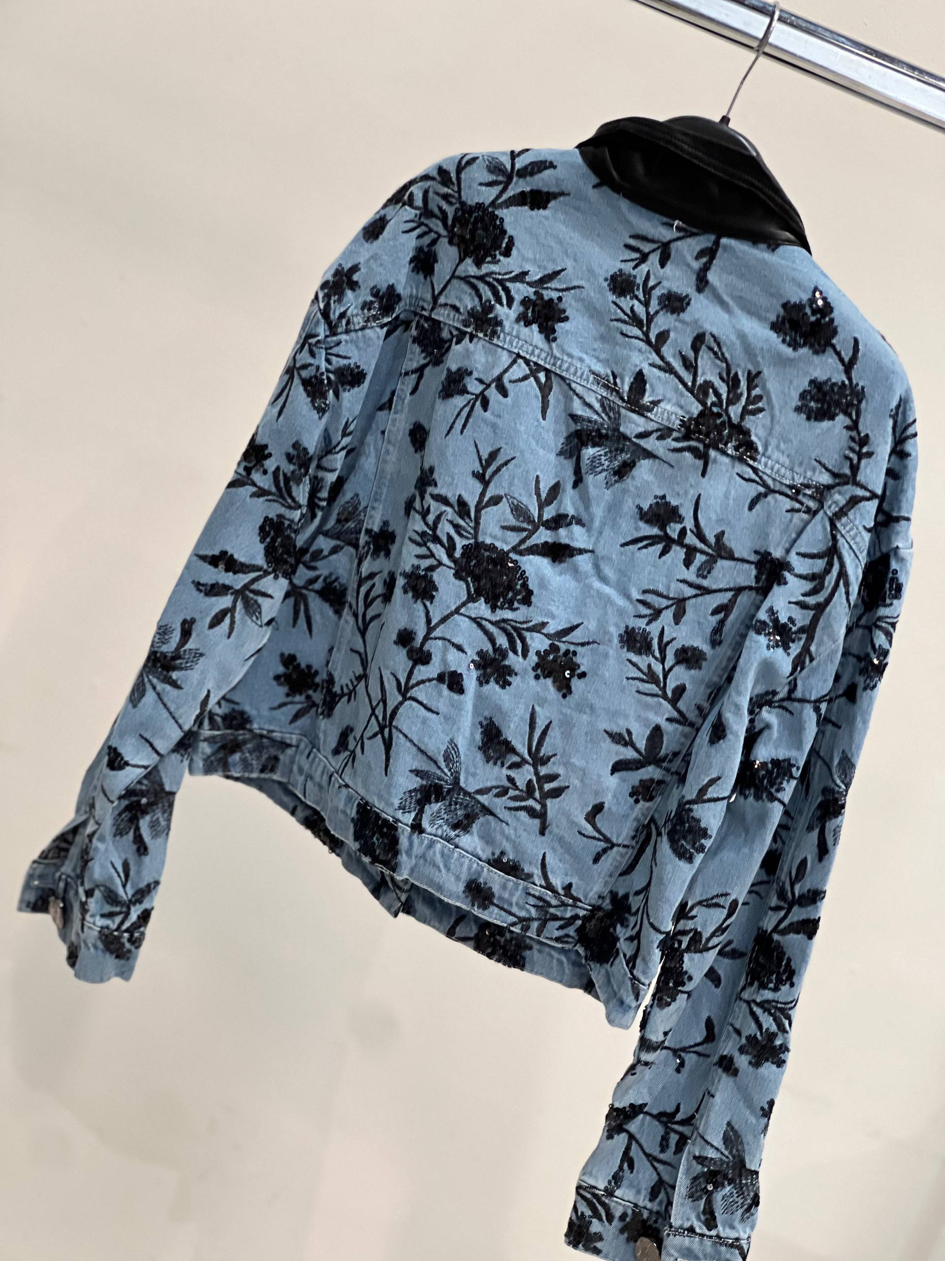 Amelie Follies (Michelle)