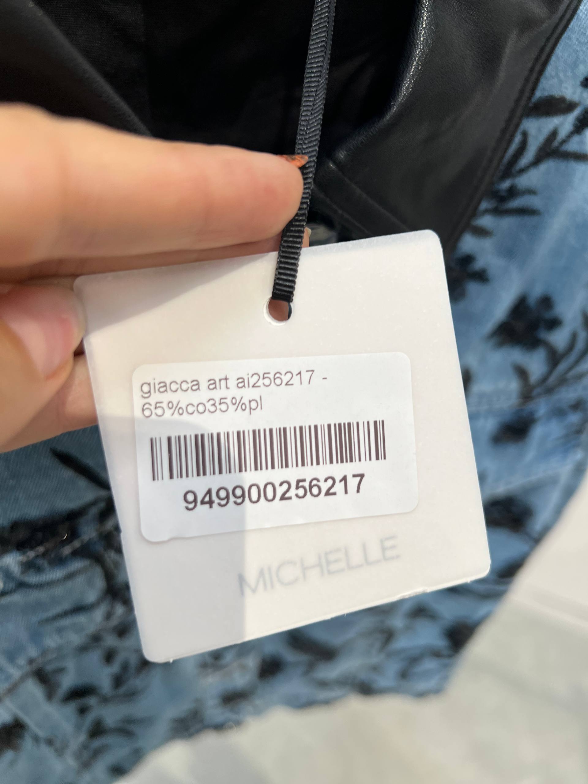 Amelie Follies (Michelle)