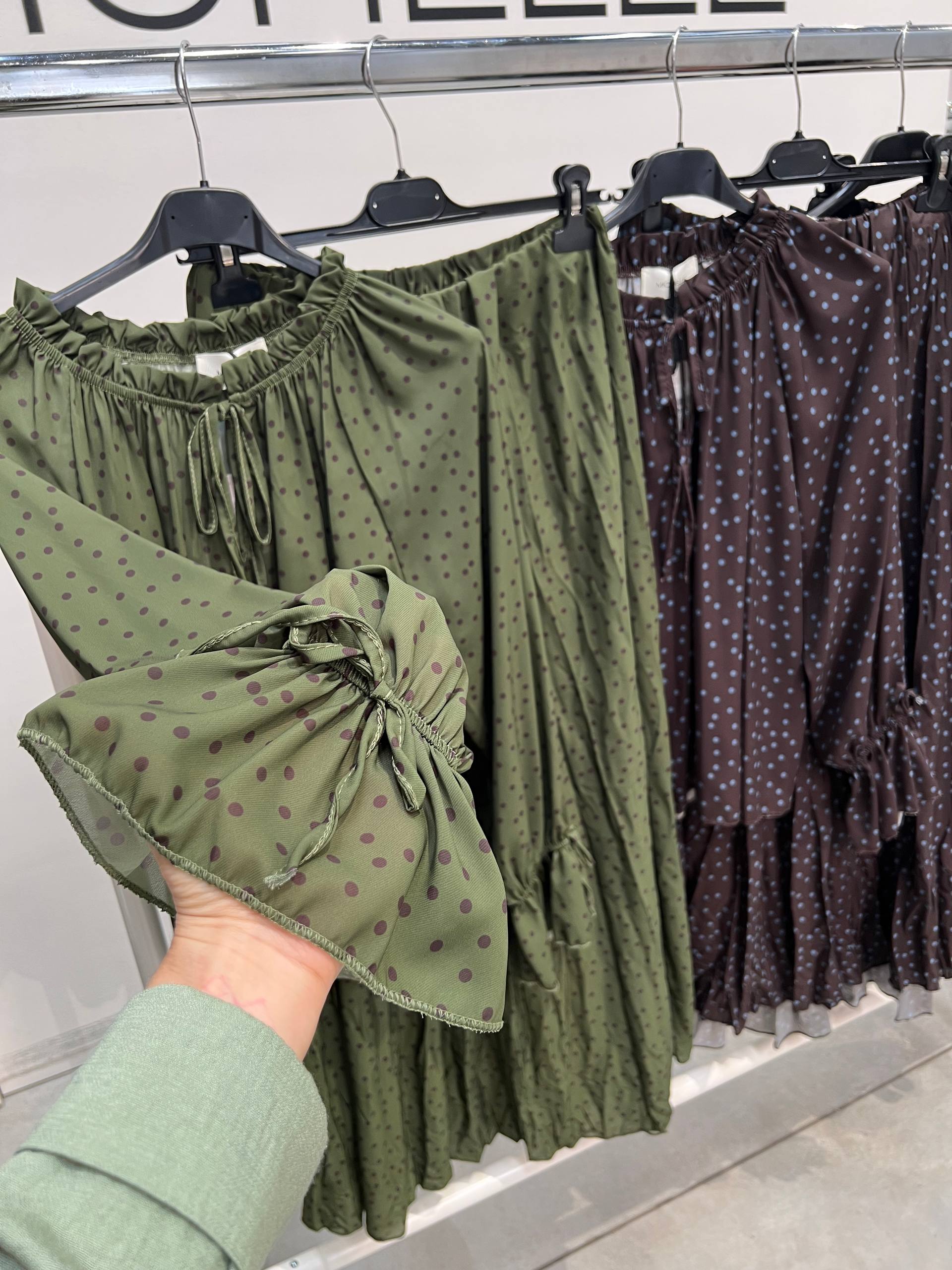 Amelie Follies (Michelle)