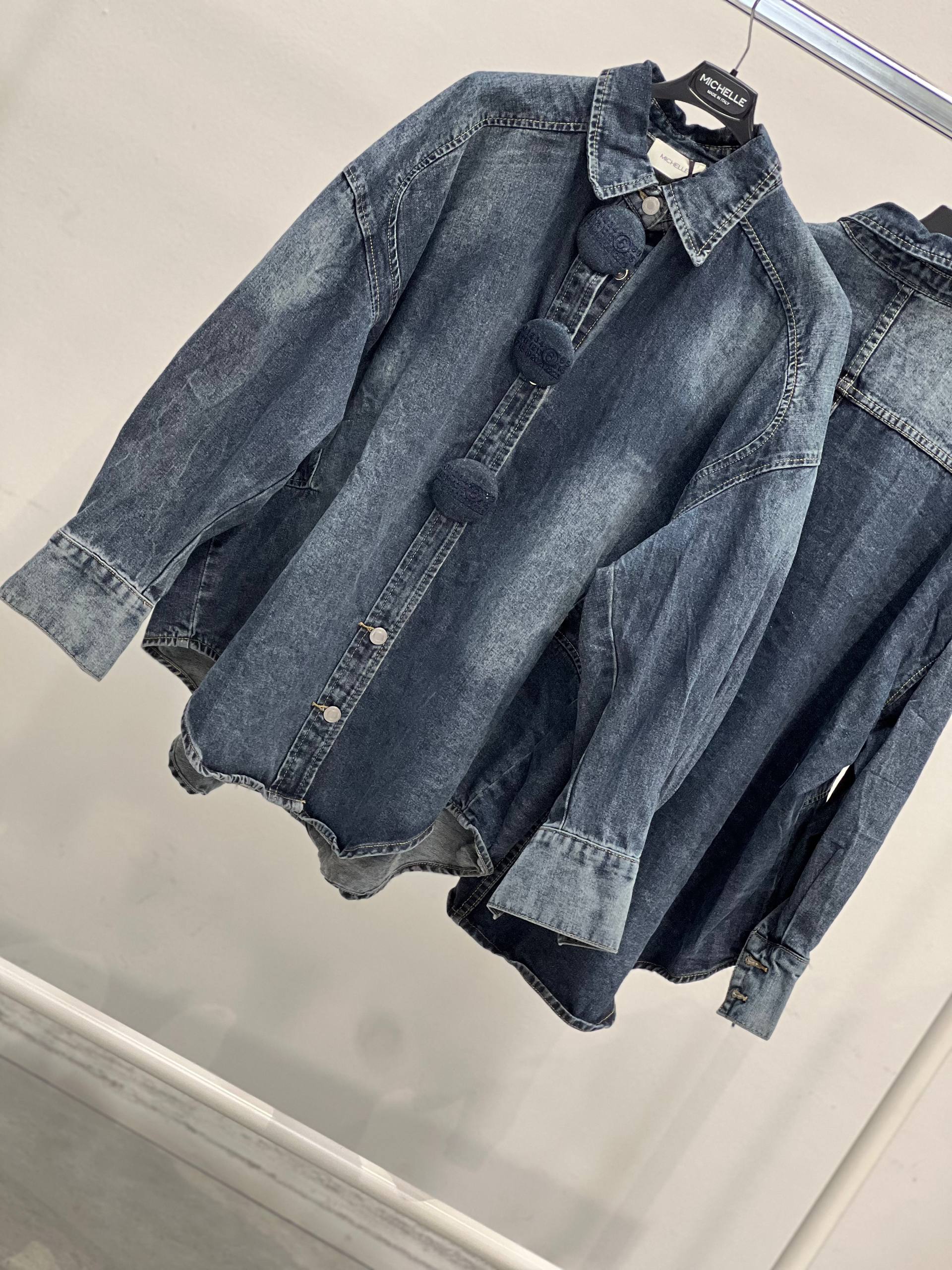 Amelie Follies (Michelle)