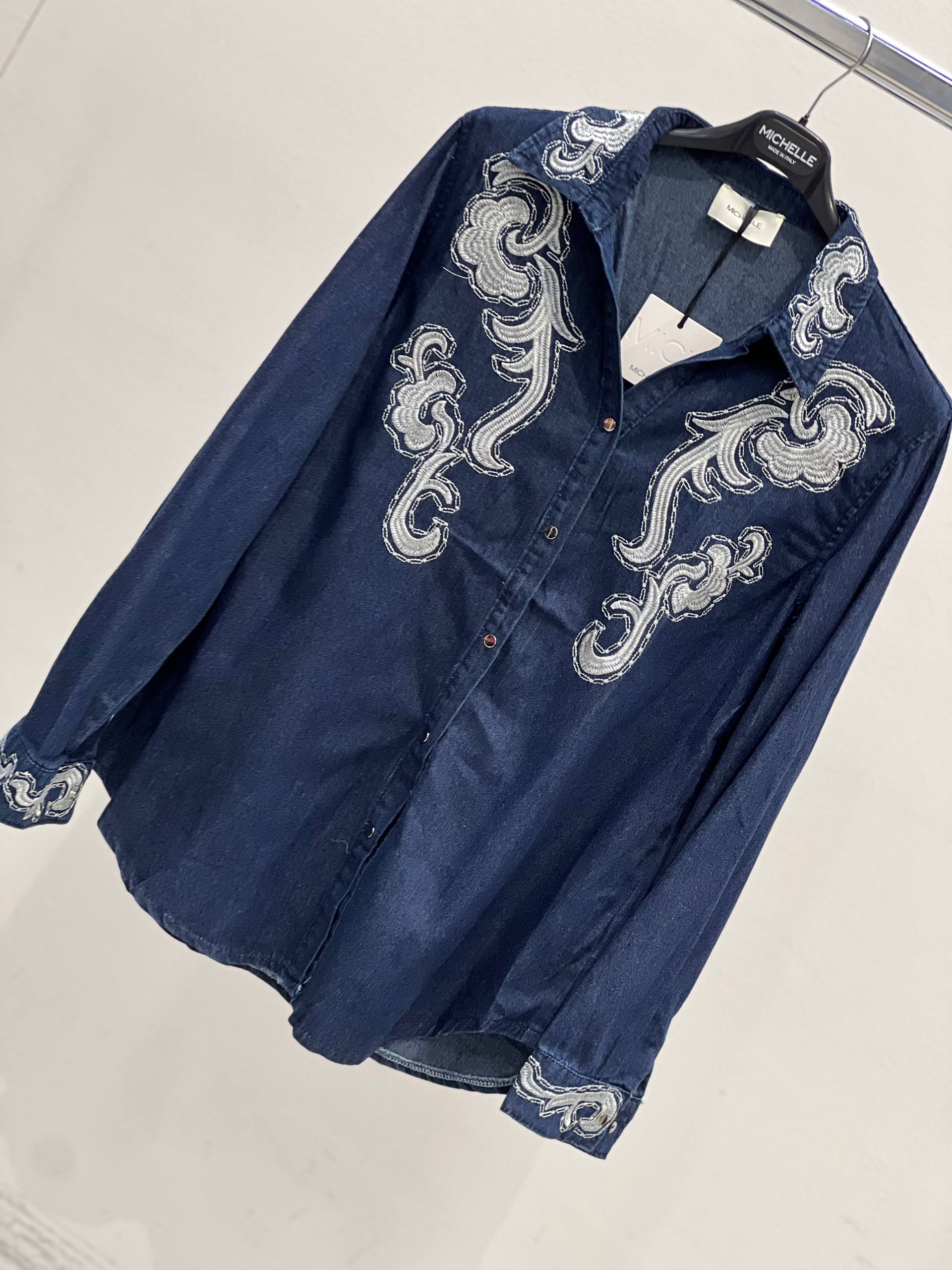 Amelie Follies (Michelle)