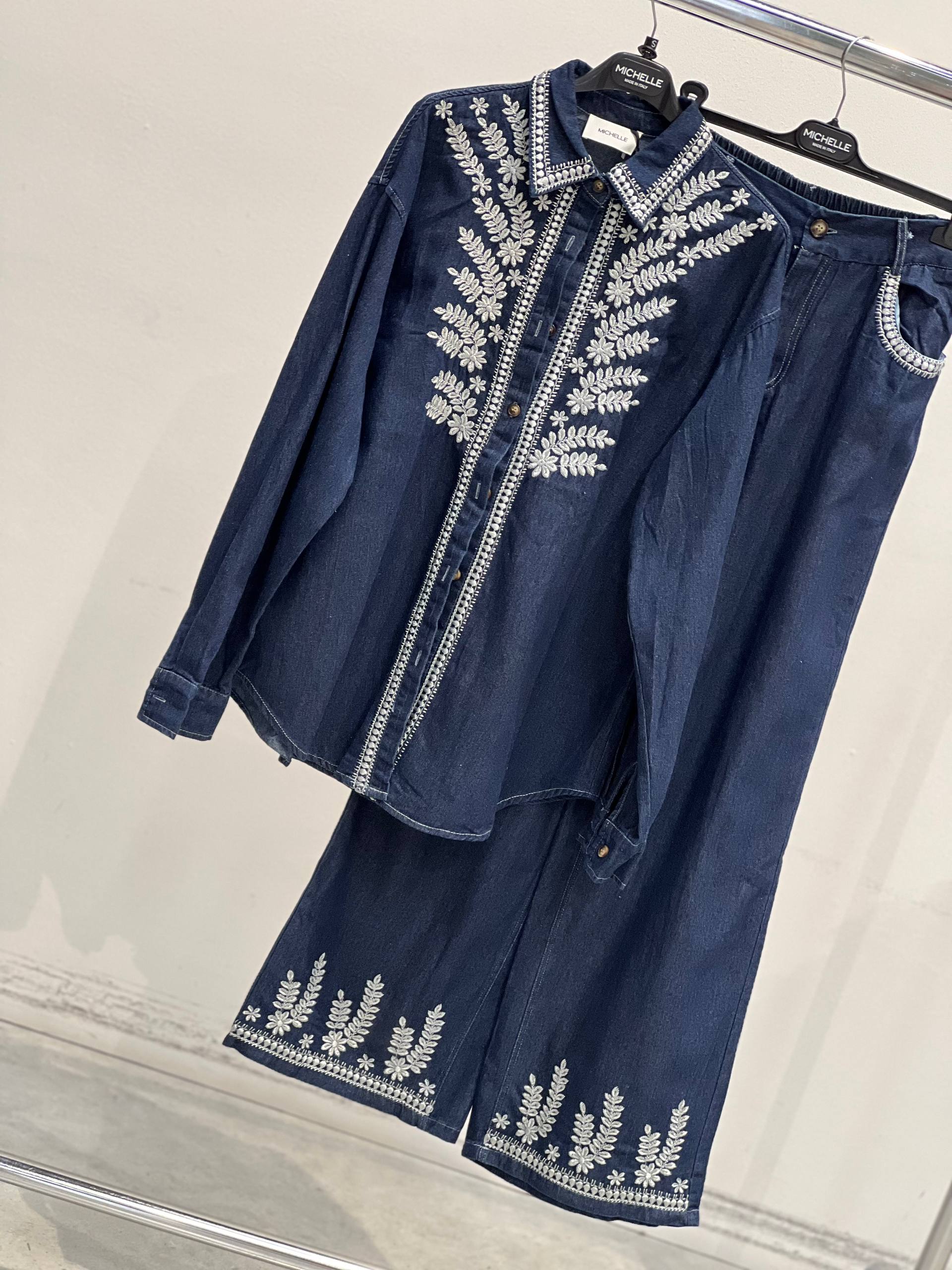 Amelie Follies (Michelle)