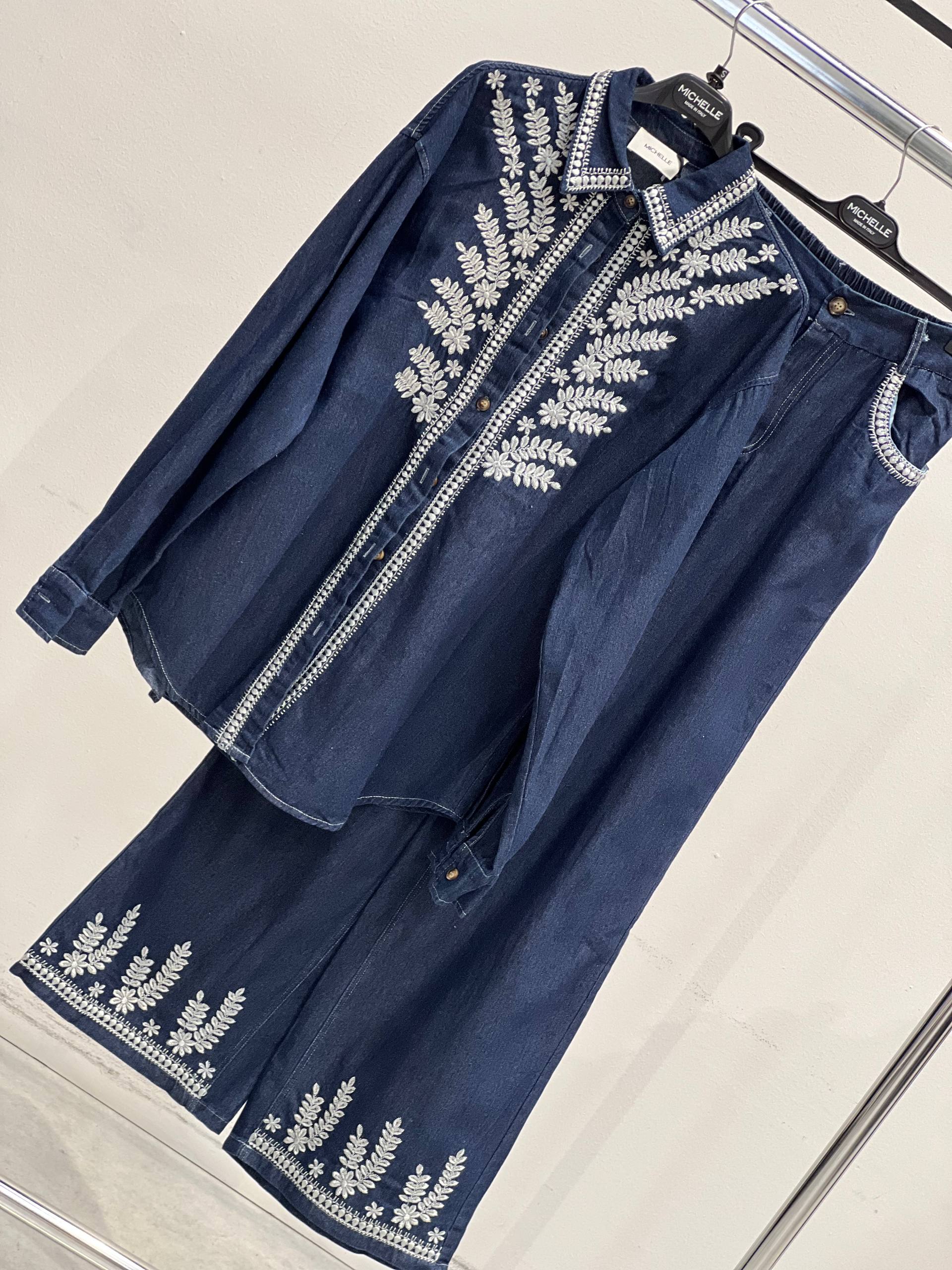 Amelie Follies (Michelle)