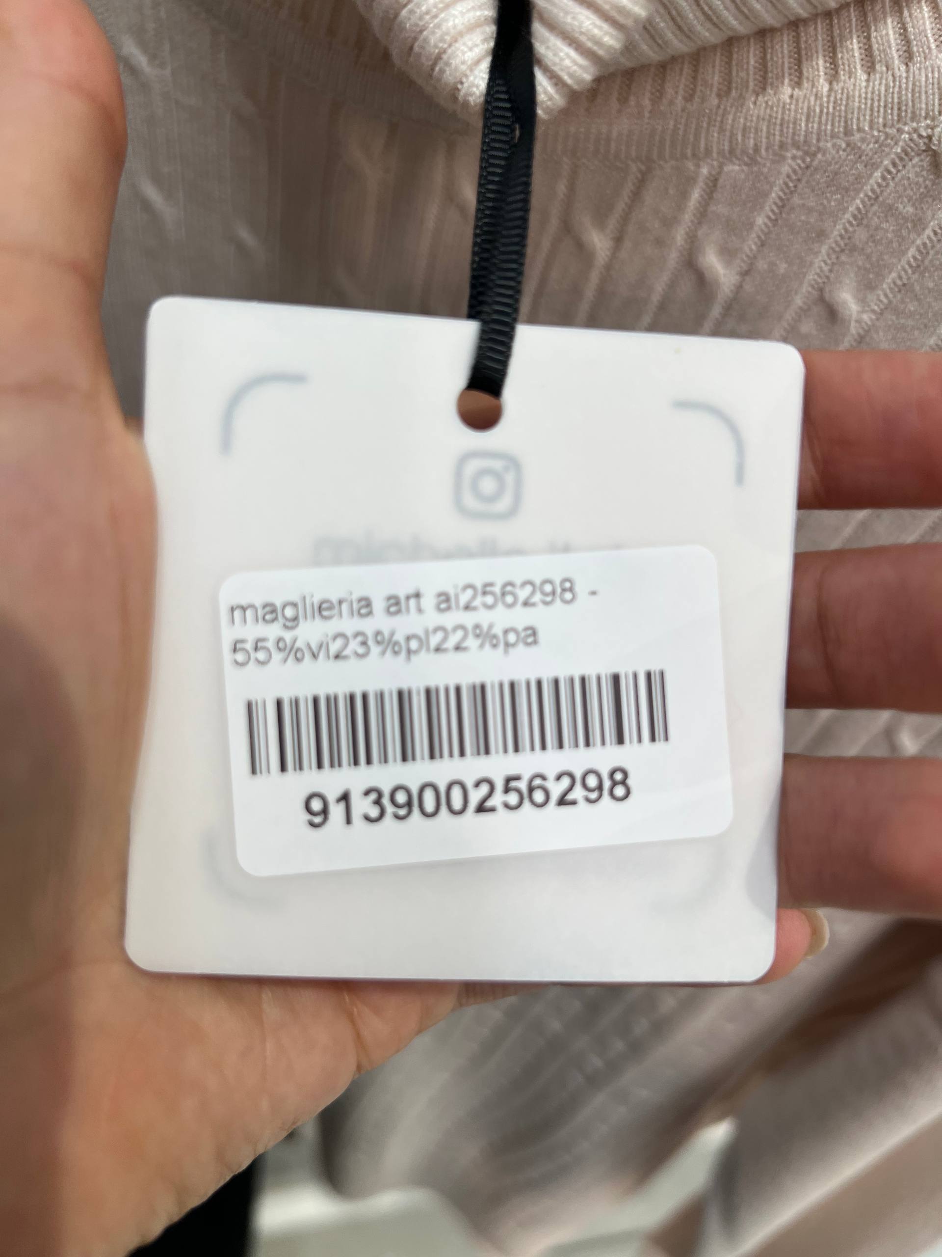 Amelie Follies (Michelle)