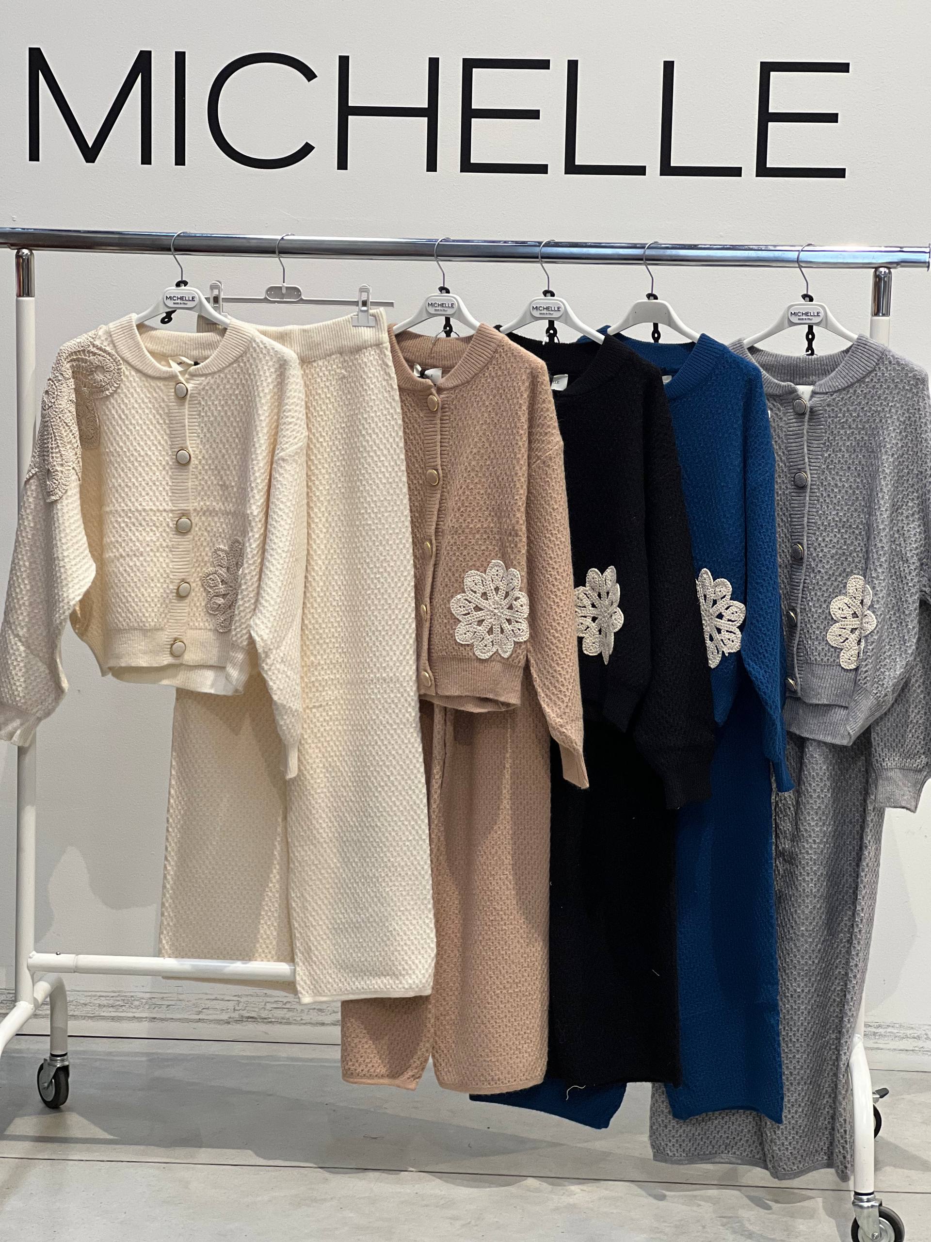 Amelie Follies (Michelle)